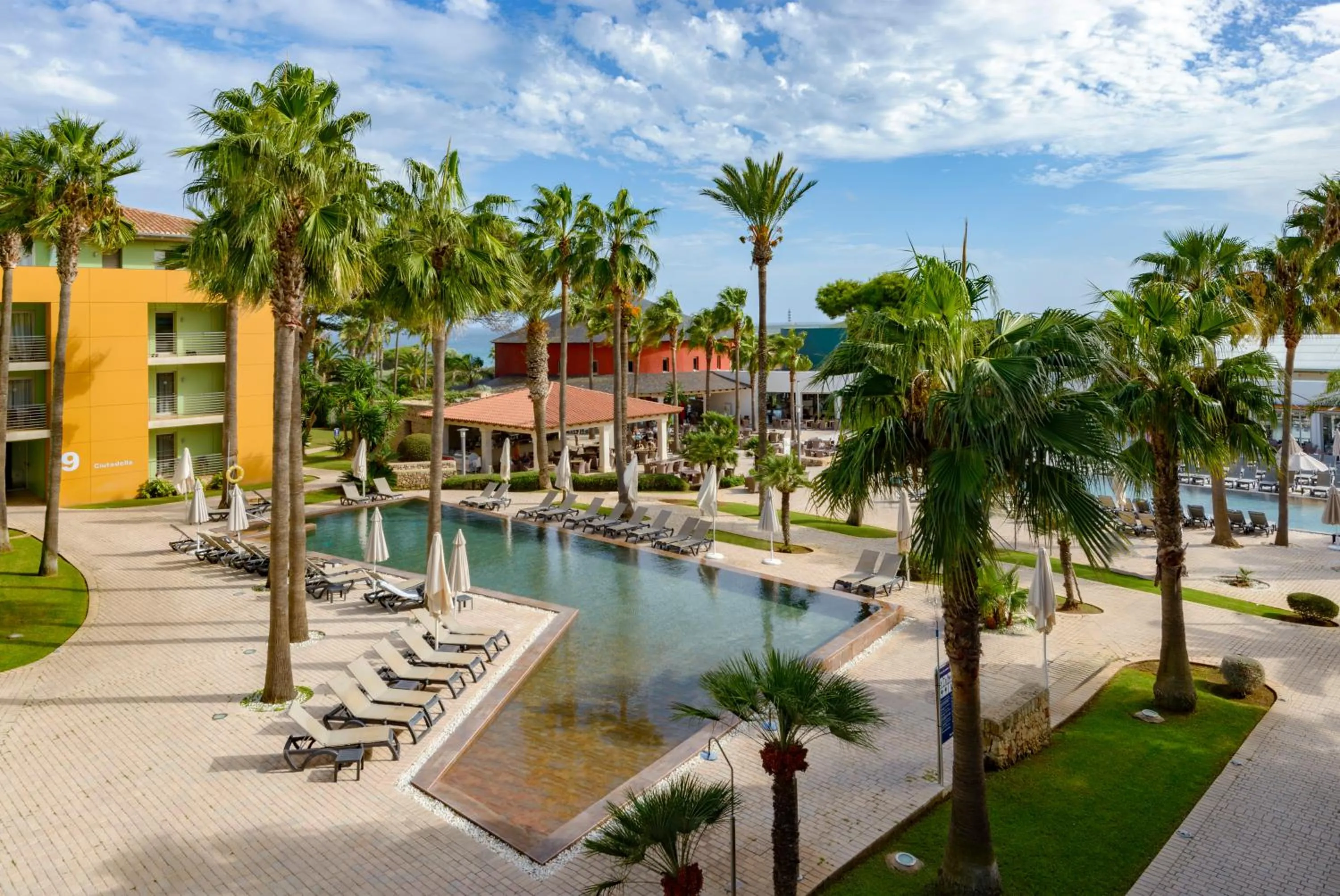 Swimming pool in Occidental Menorca