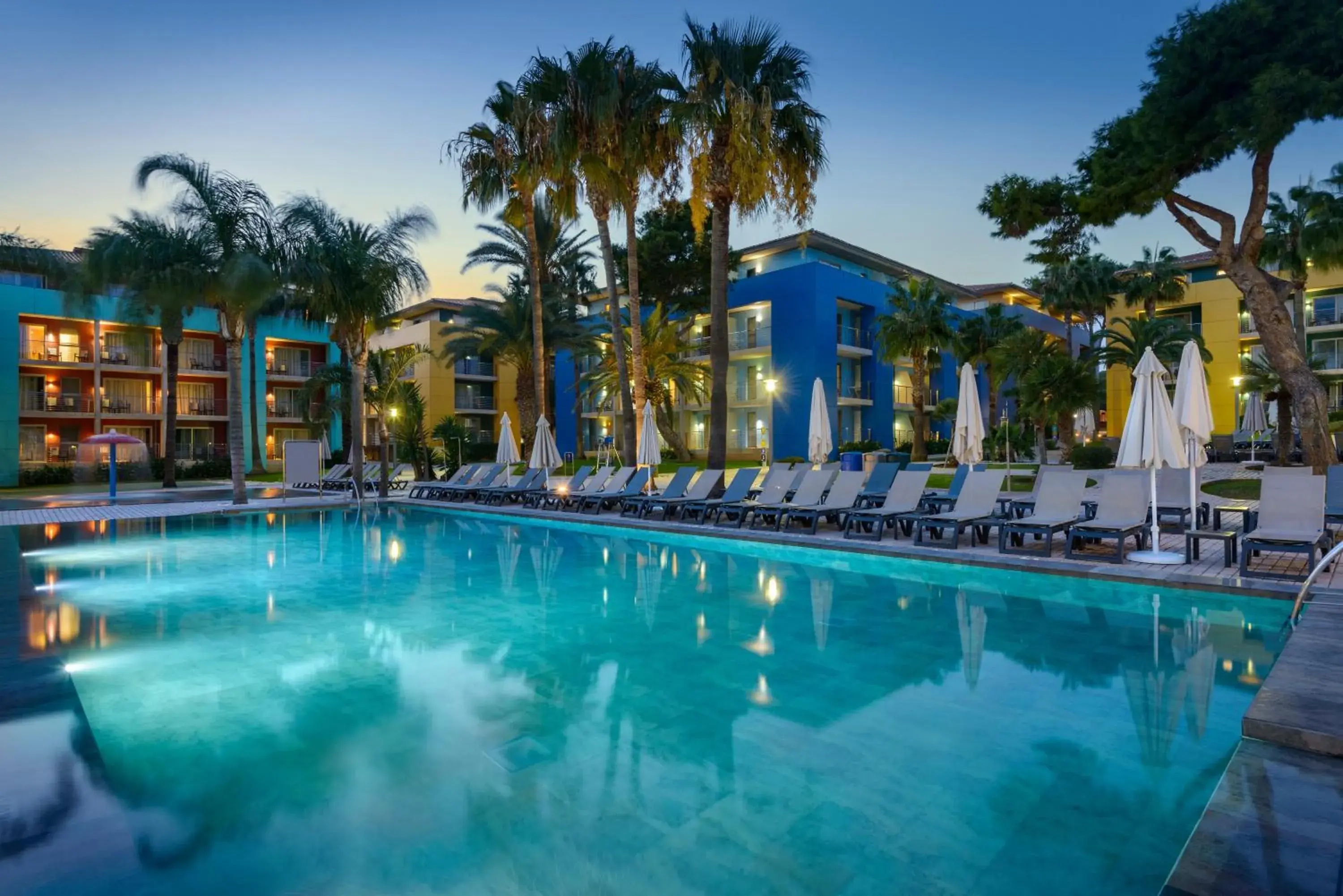 Swimming pool in Occidental Menorca Swimming pool in Occidental Menorca