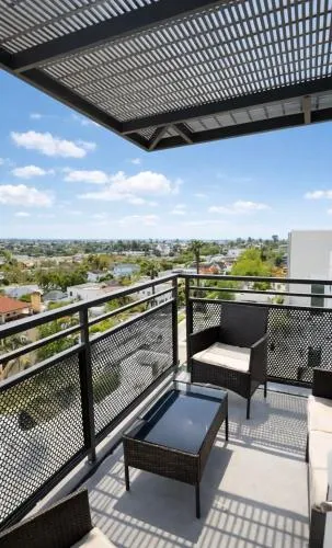 Luxury 2 Bedroom 2 Bathroom With Fitness Center and Pool