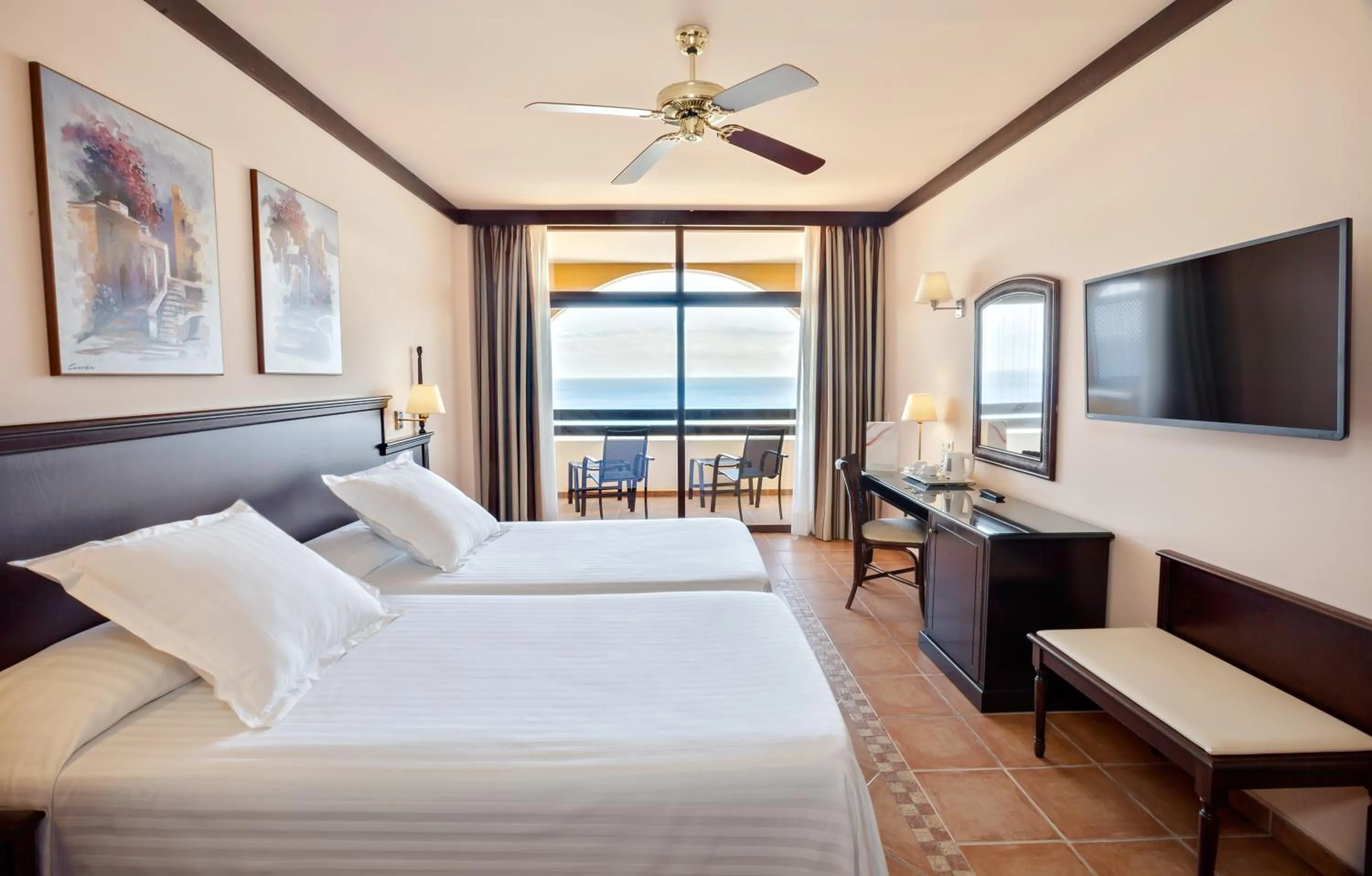 Photo of the whole room, Bed in Occidental Jandía Playa