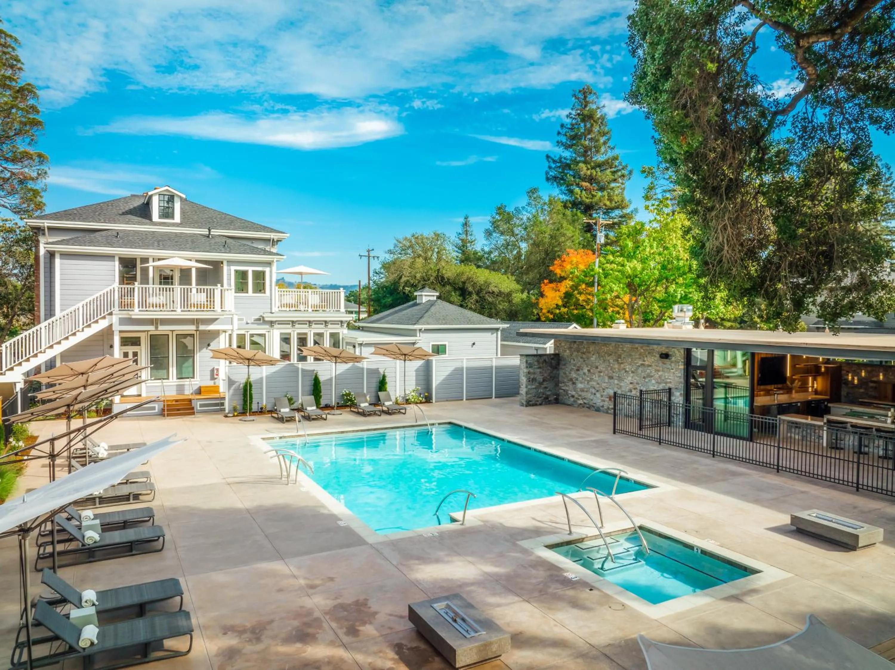 Pool view in The Ruse
