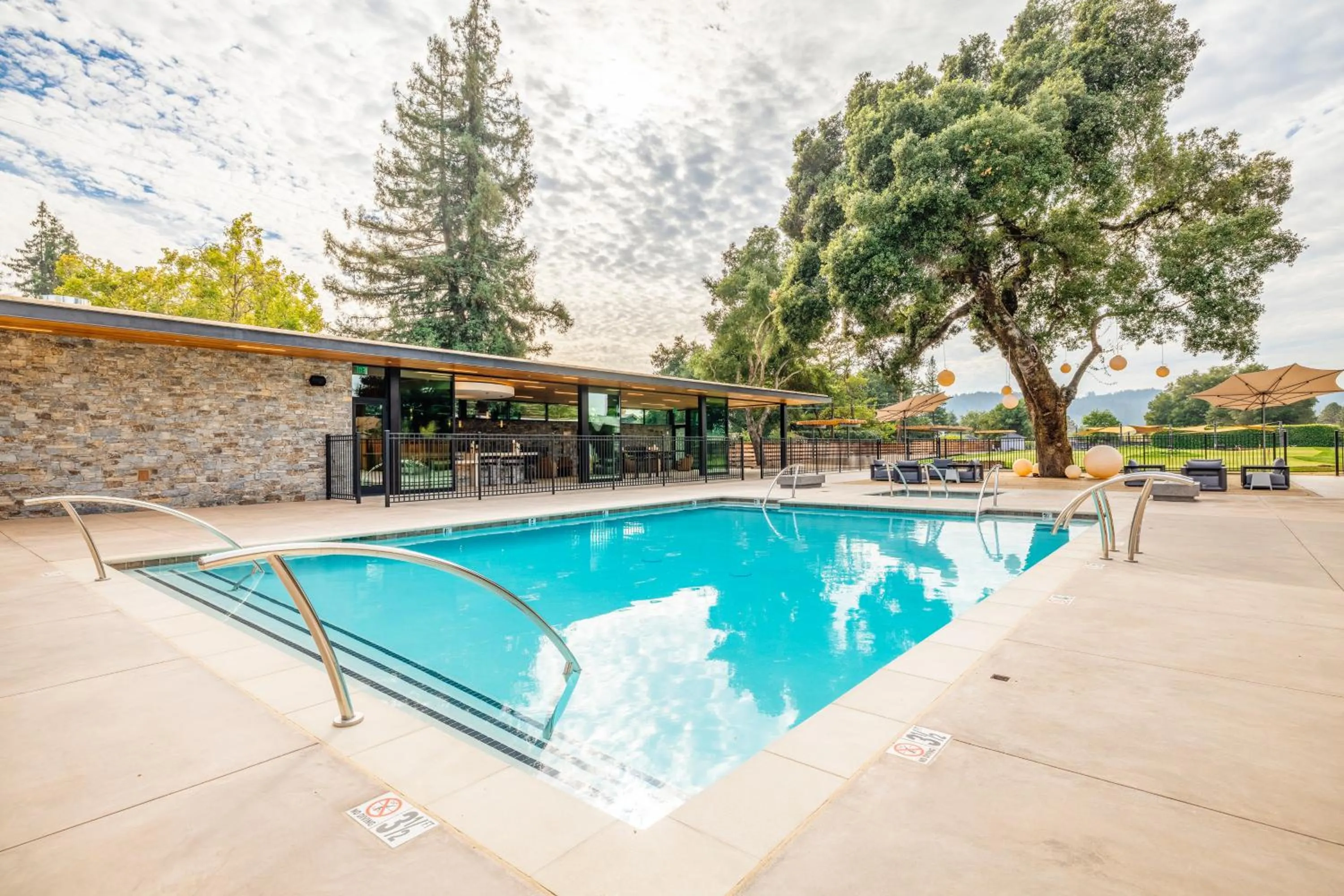 Pool view in The Ruse