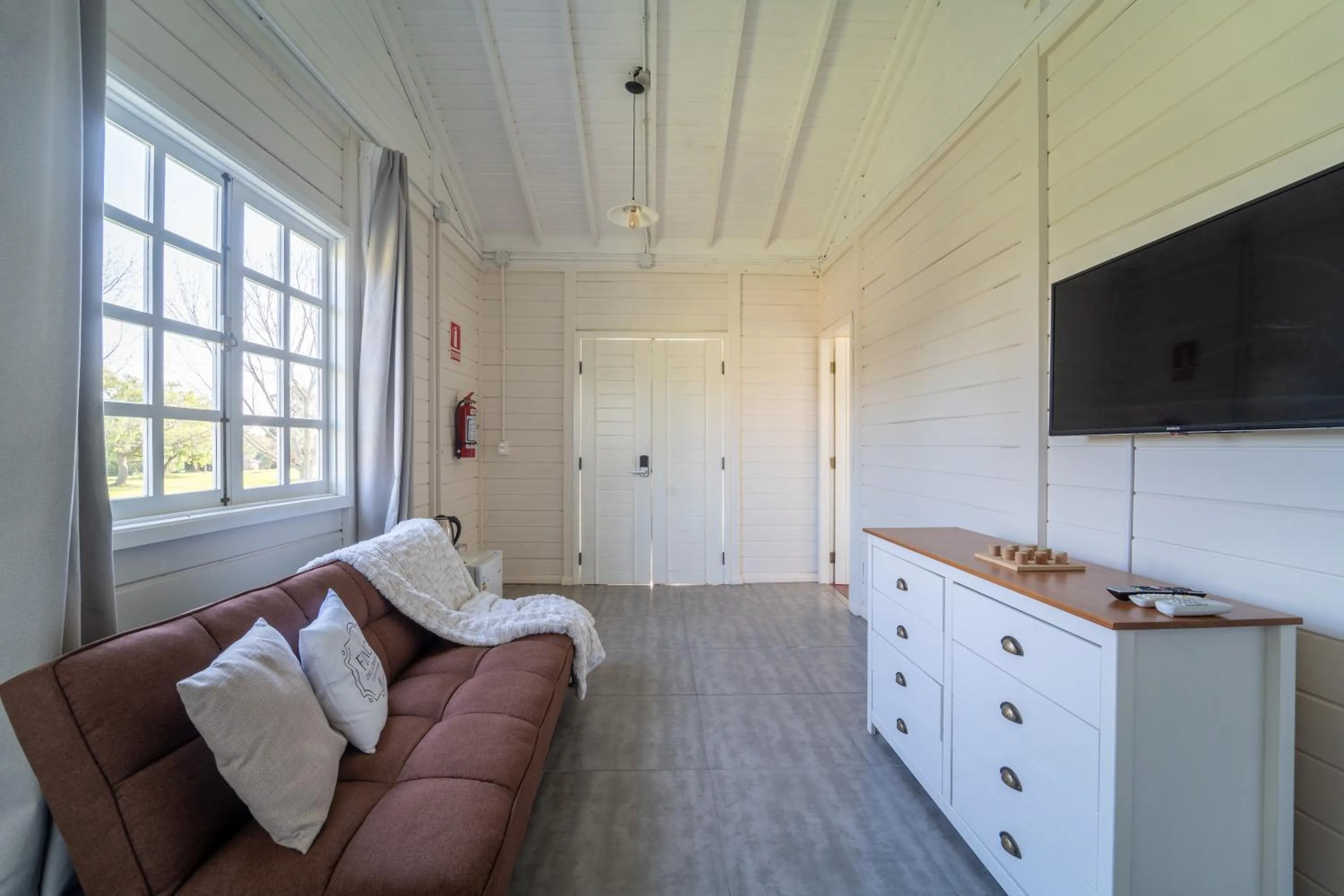 Communal lounge/ TV room in Finca del Sacramento