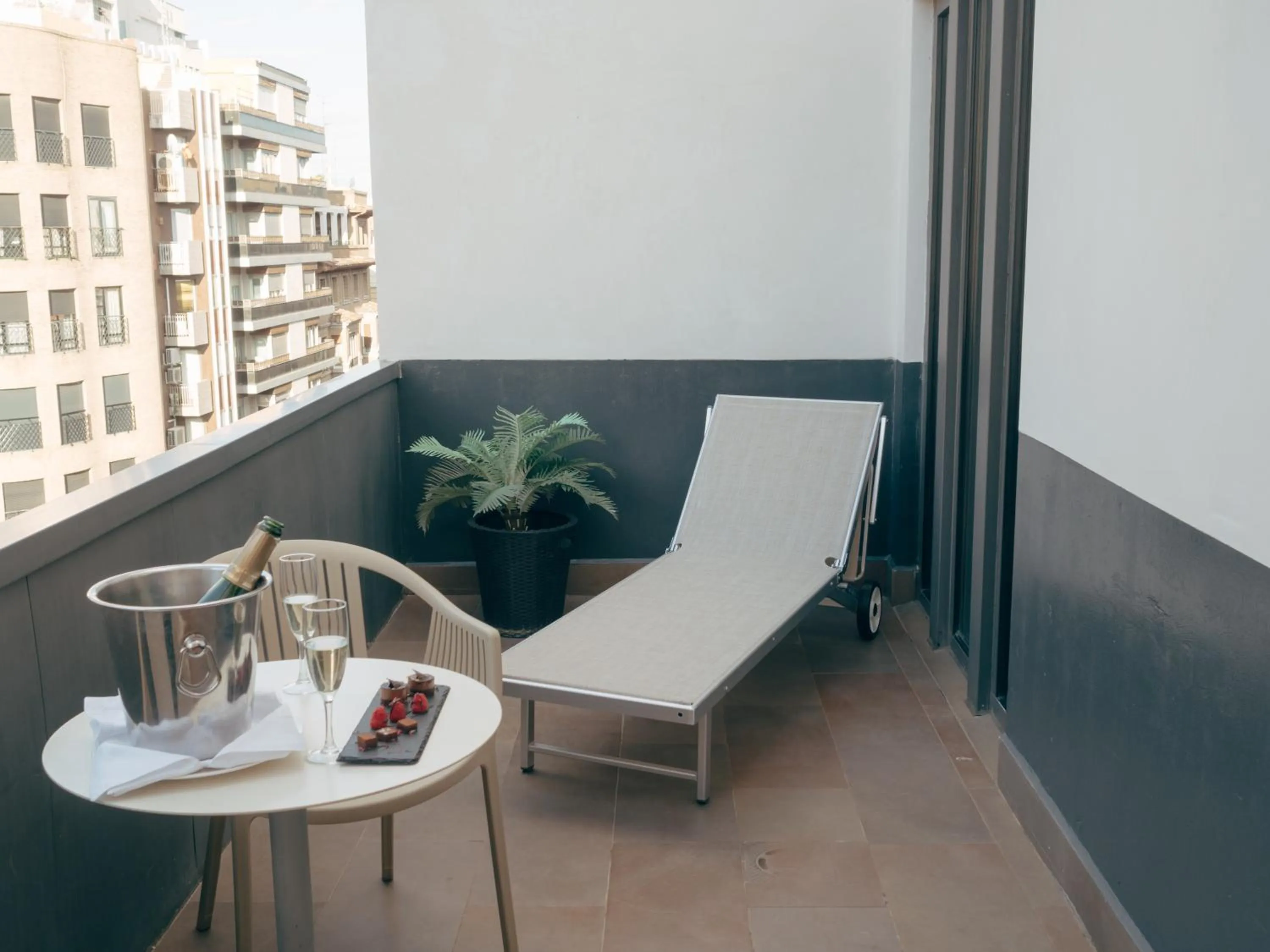 Balcony/Terrace in Vincci Zaragoza Zentro