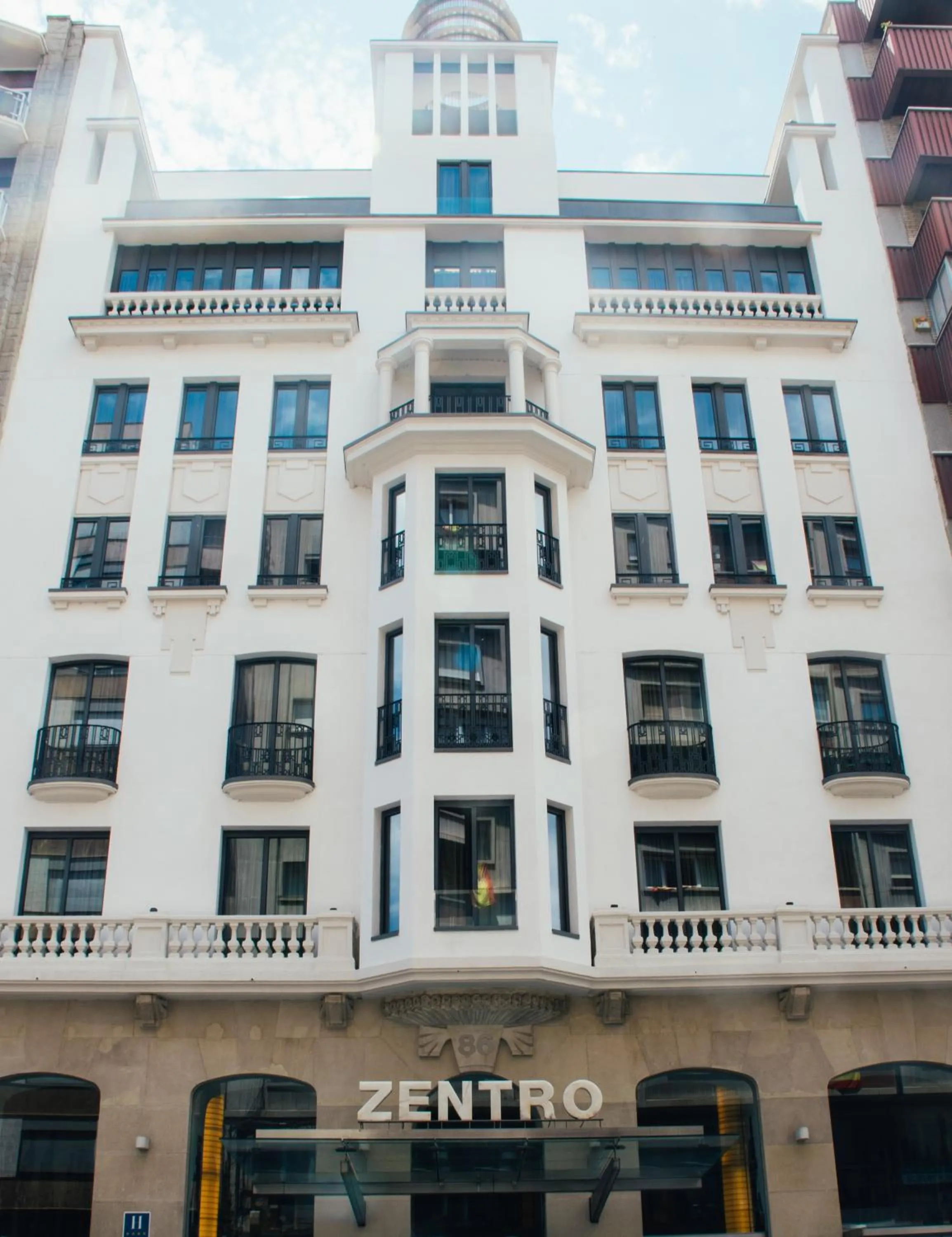 Property building in Vincci Zaragoza Zentro