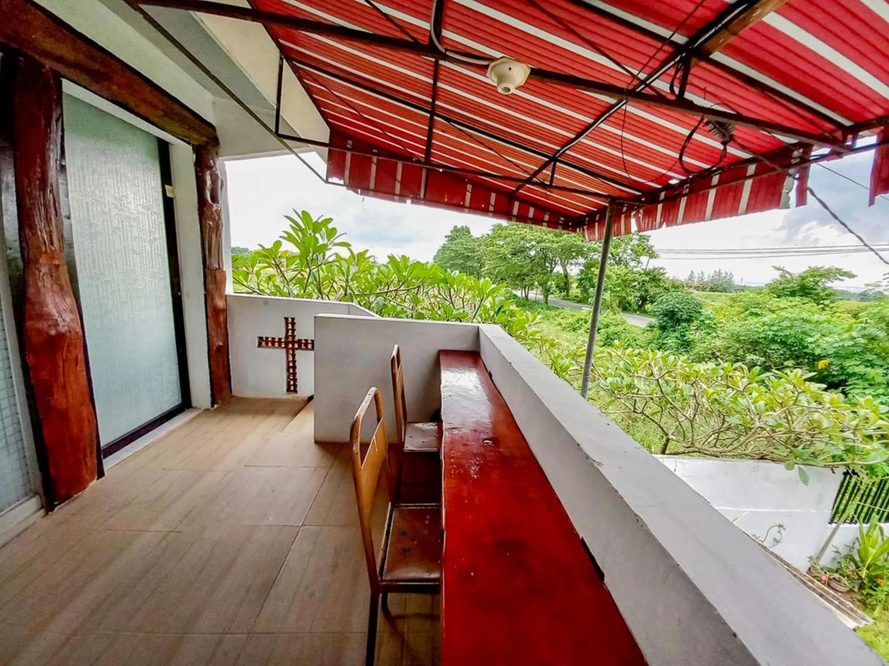 Balcony/Terrace in Labinda Homestay Caruban Mitra RedDoorz