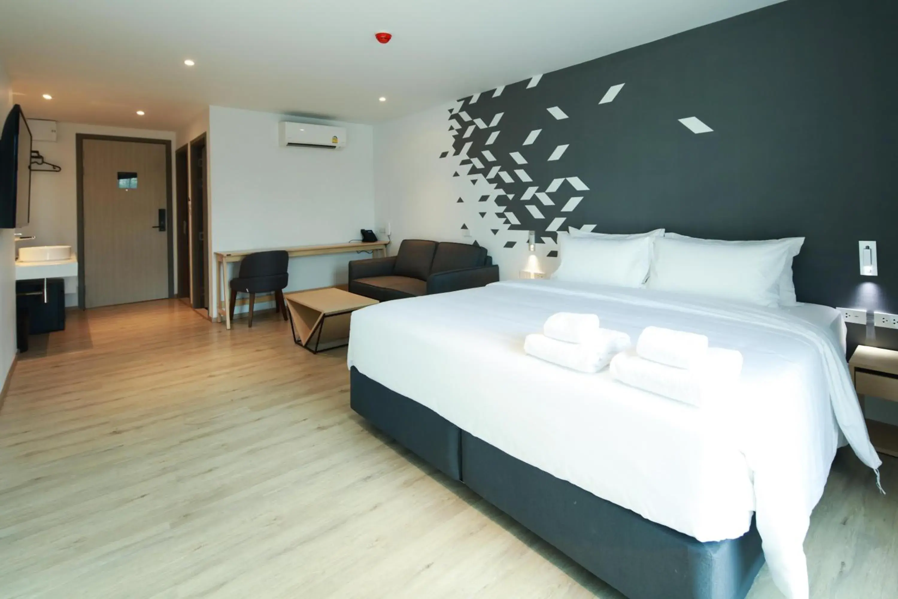 Photo of the whole room, Bed in KOO HOTEL Photo of the whole room, Bed in KOO HOTEL