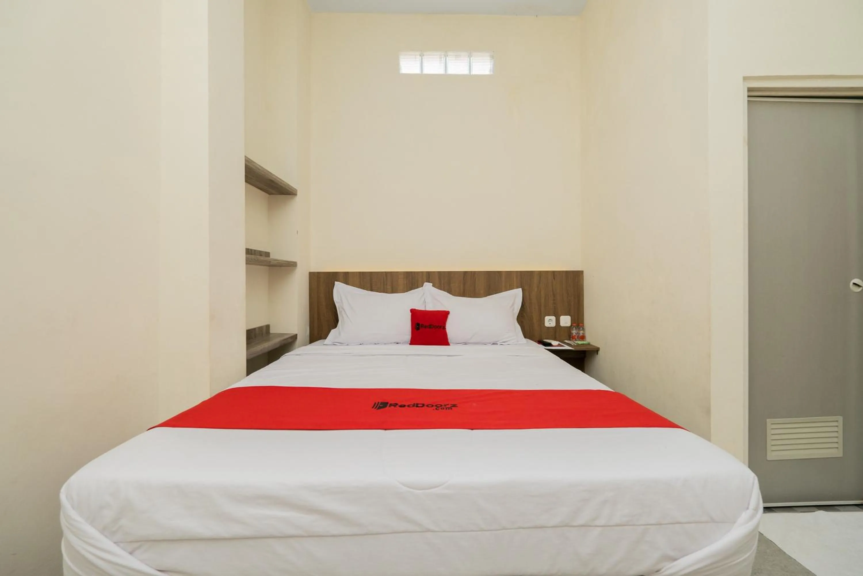 Bed in RedDoorz @ Sangnala Homestay Pakisaji
