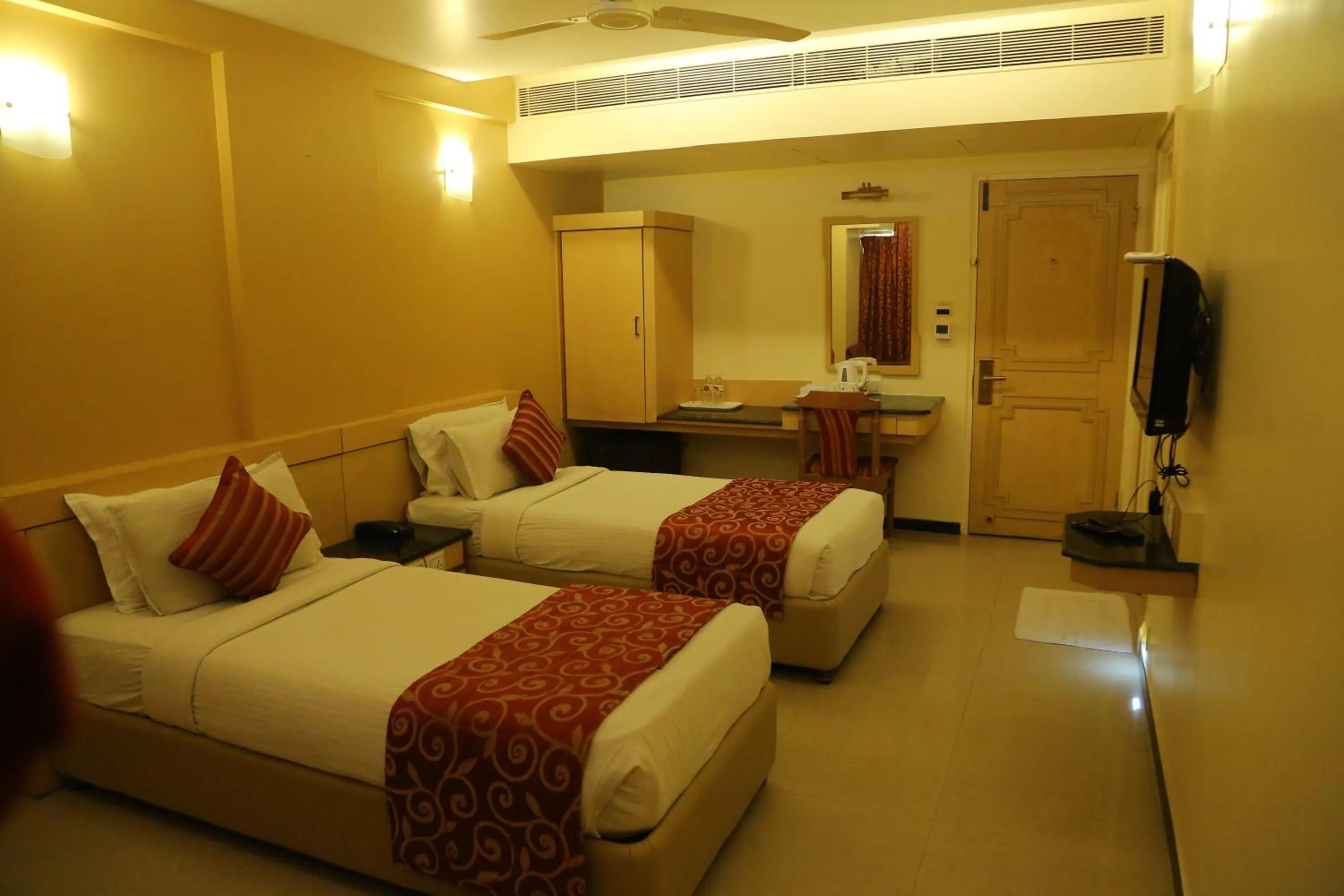 Bed in HOTEL SALEM CASTLE