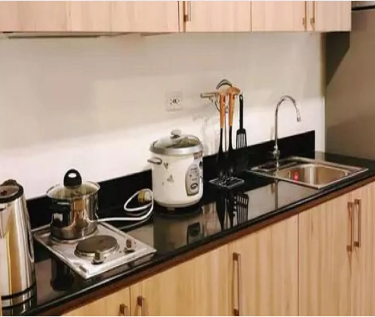 Kitchen or kitchenette in Shore Residences