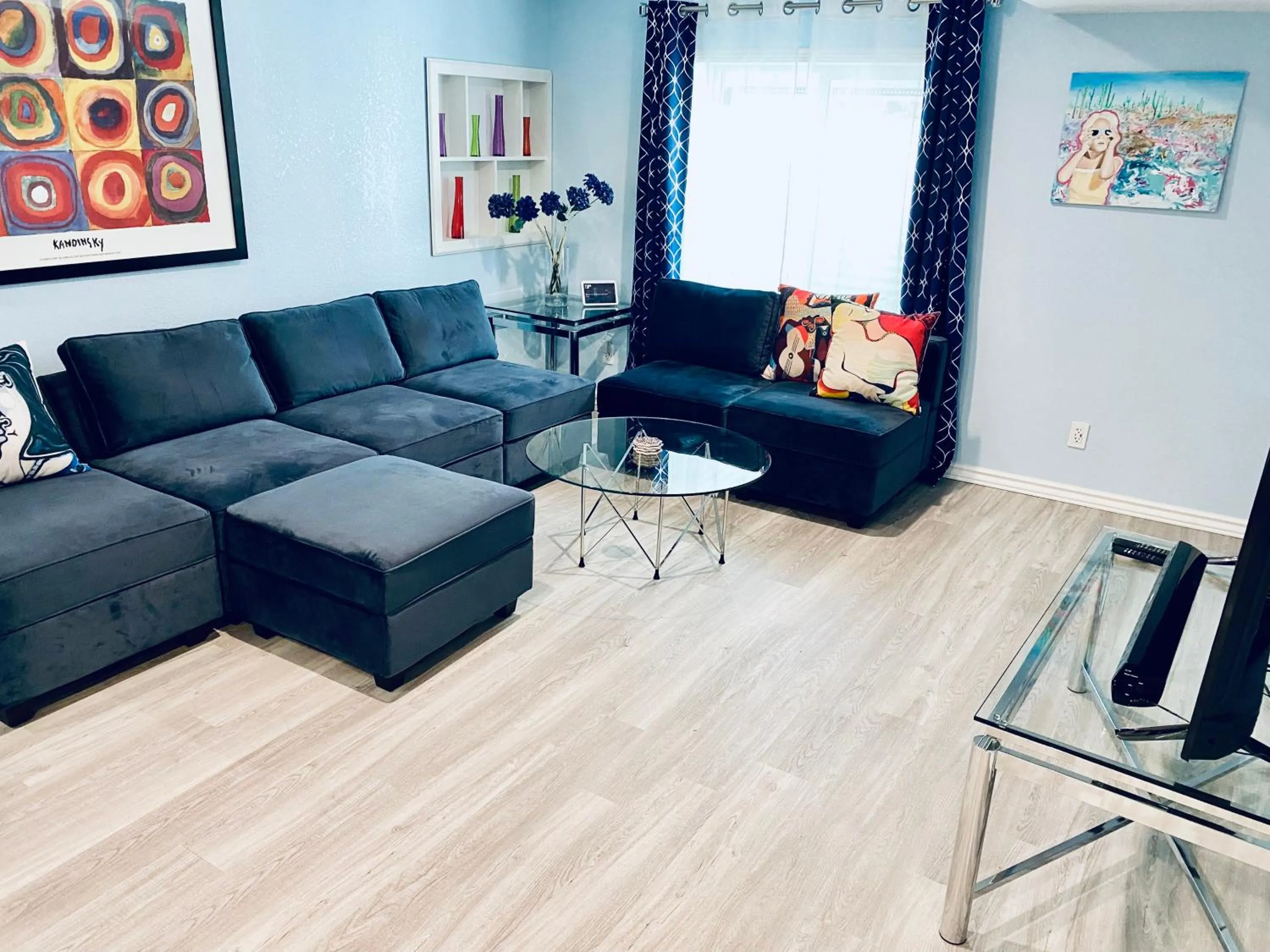 Living room in 3br home 2br unit close to USAFA with fireplace