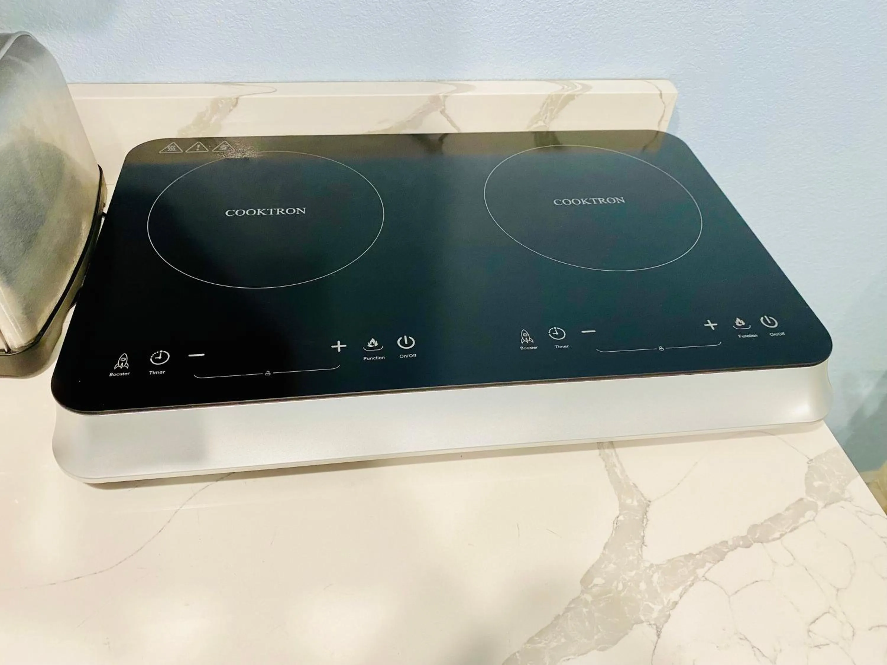 Kitchen or kitchenette in 3br home 2br unit close to USAFA with fireplace