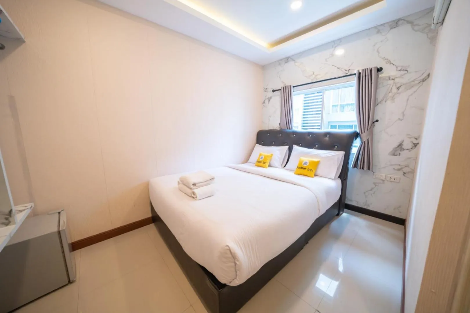 Bedroom, Bed in Amber Inn