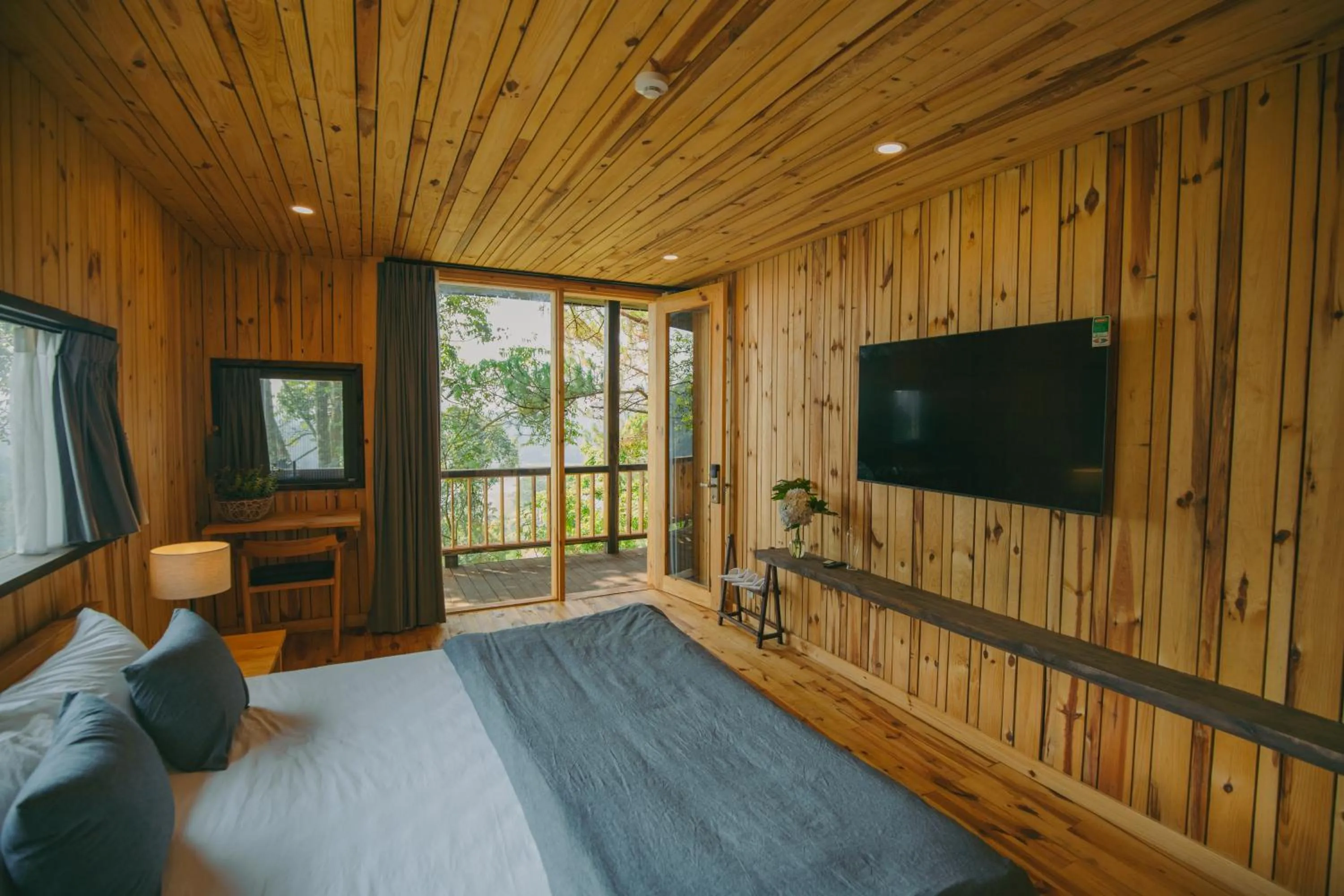 Bed in Lavender Dalat Hotel and Resorts