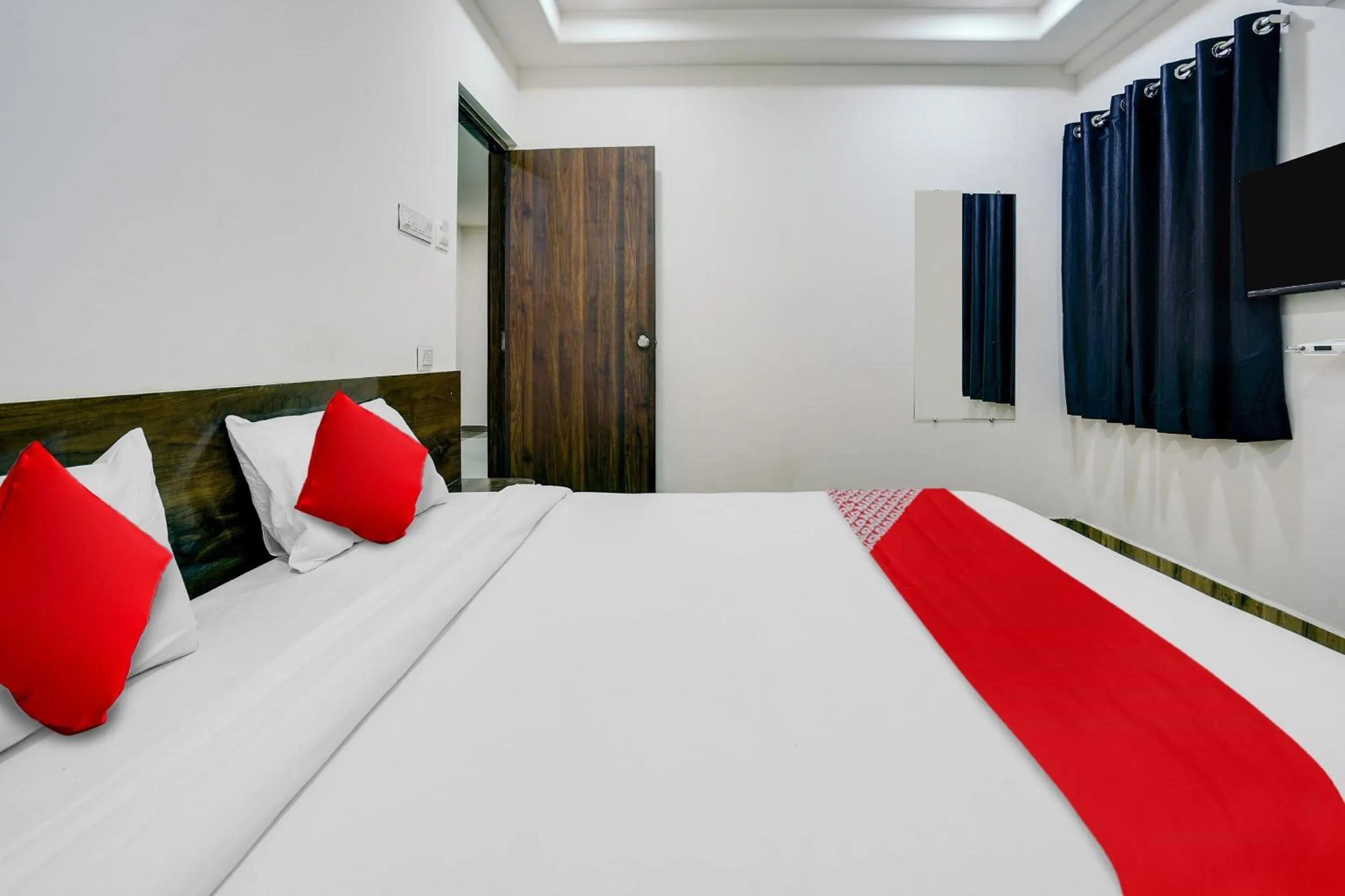 Bedroom, Bed in Super Hotel O White Villa