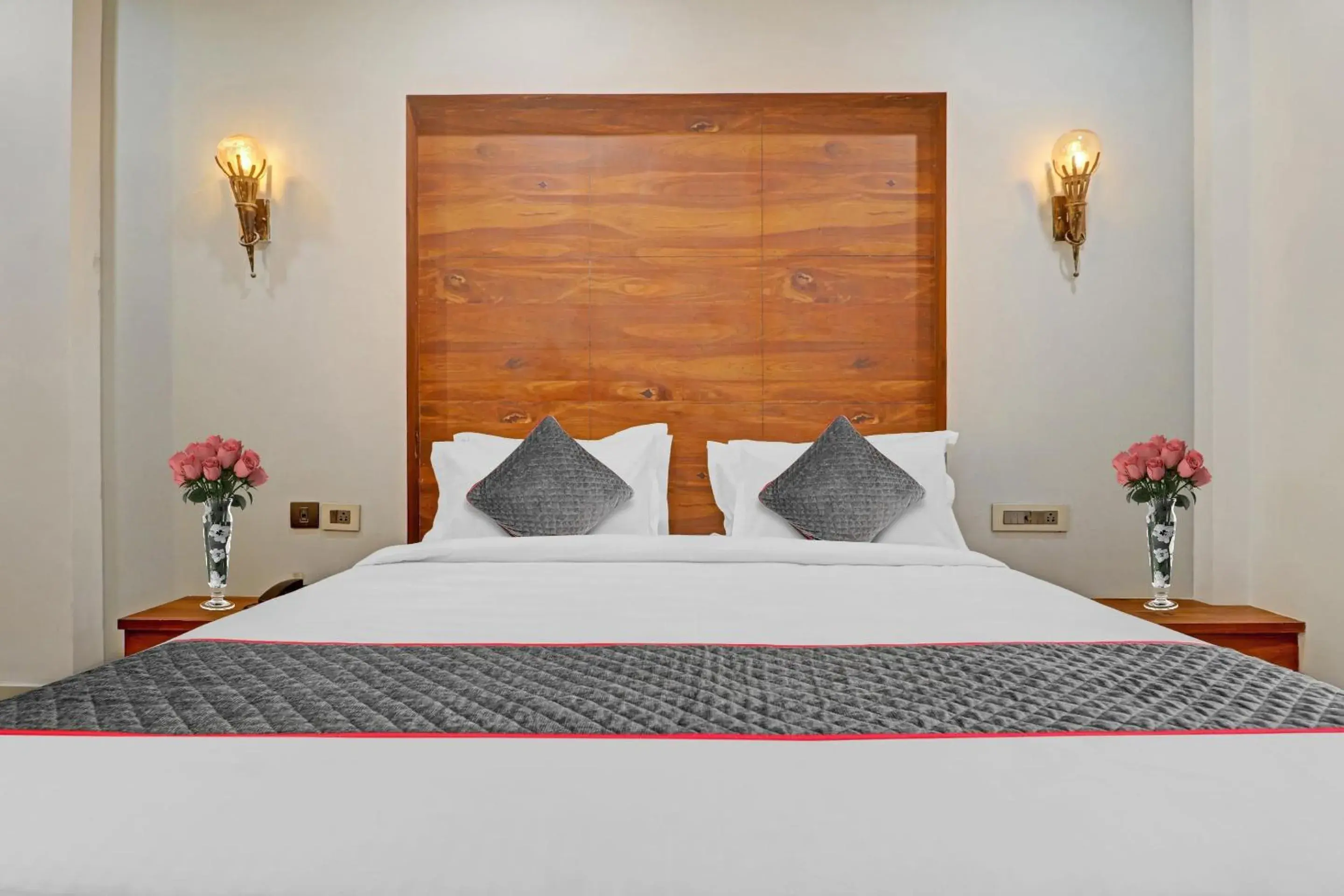 Bedroom, Bed in Super Townhouse Rcc Pride Bedroom, Bed in Super Townhouse Rcc Pride