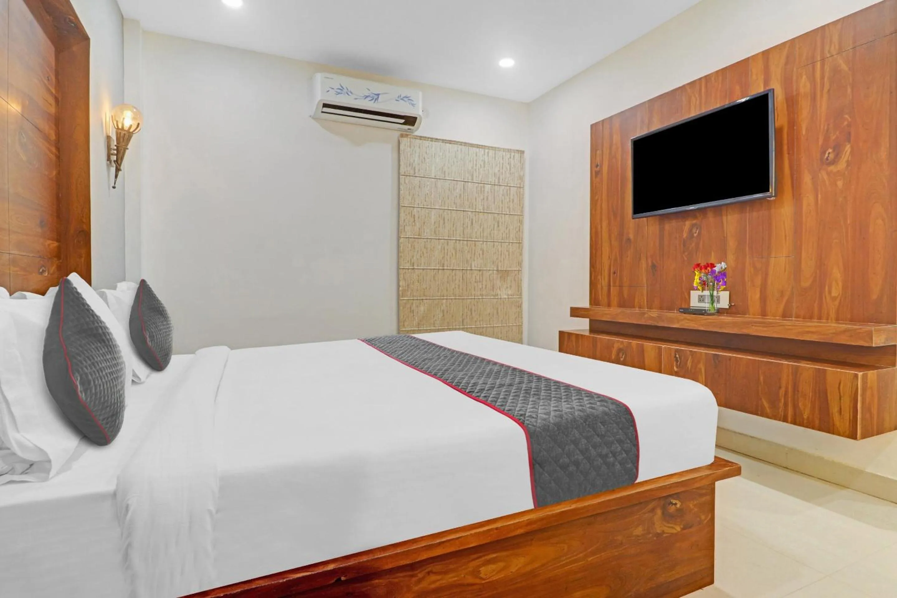 Bedroom, Bed in Super Townhouse Rcc Pride