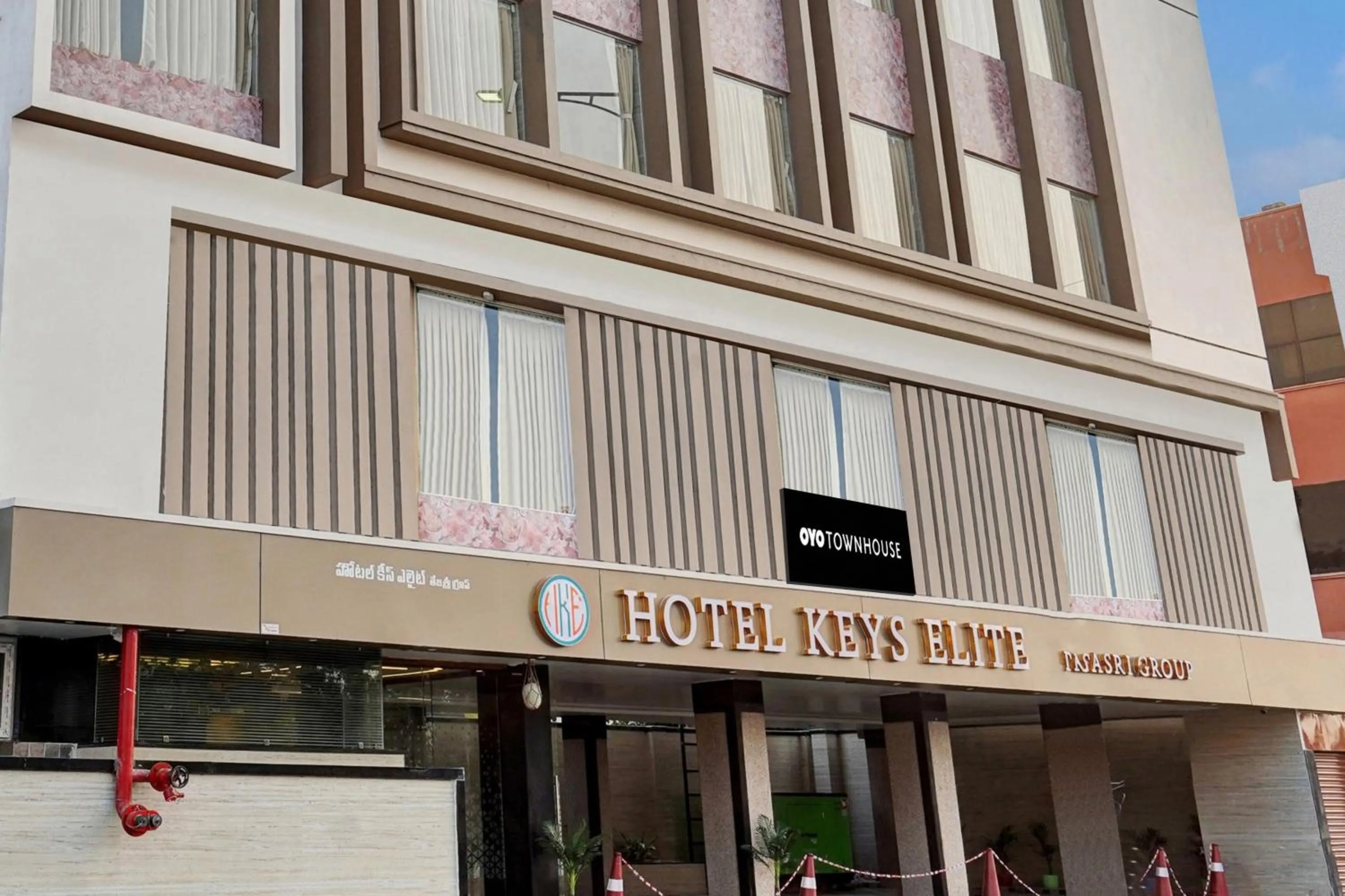 Facade/entrance in Super Collection O KEYS ELITE