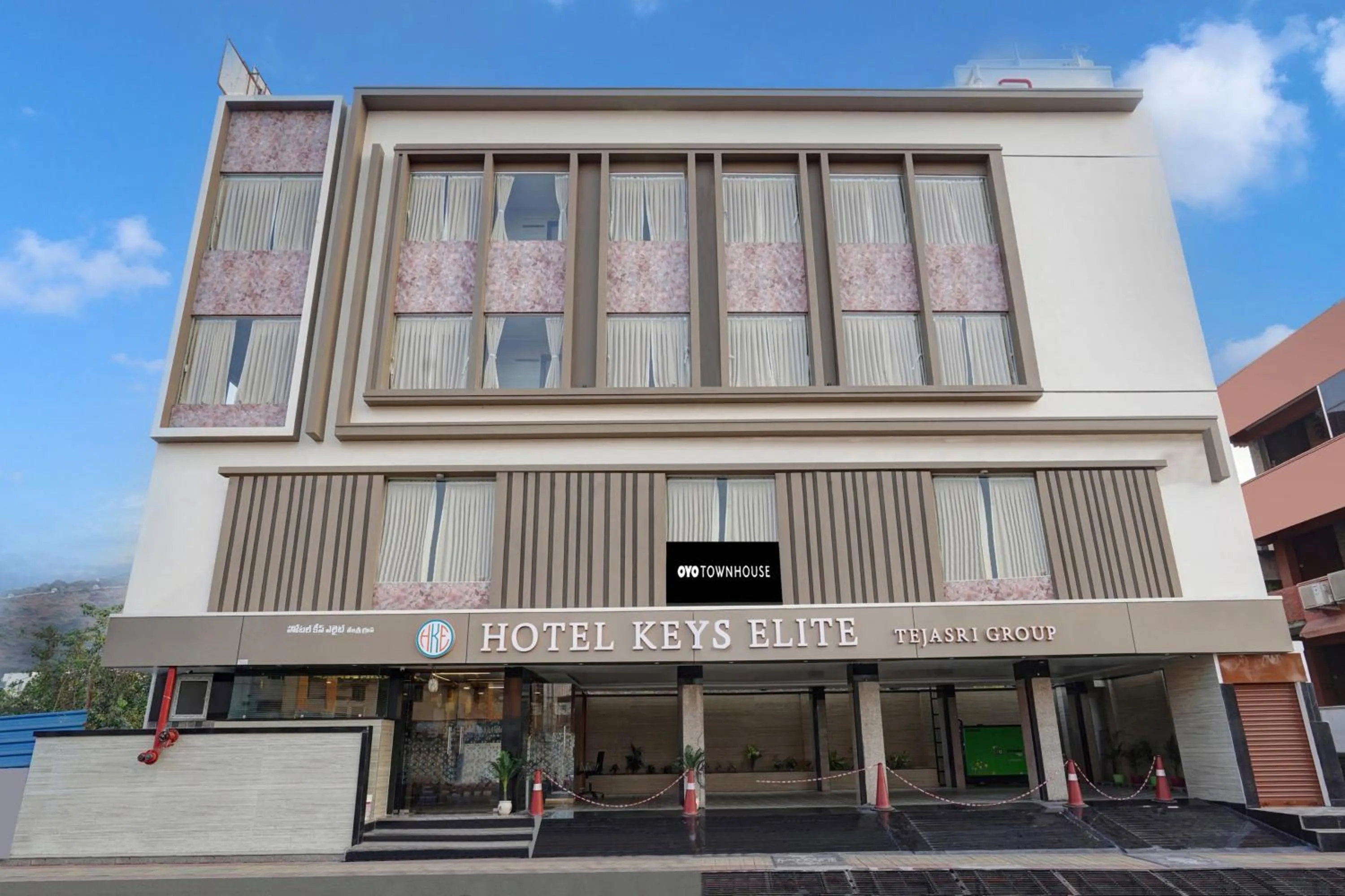 Facade/entrance in Super Collection O KEYS ELITE