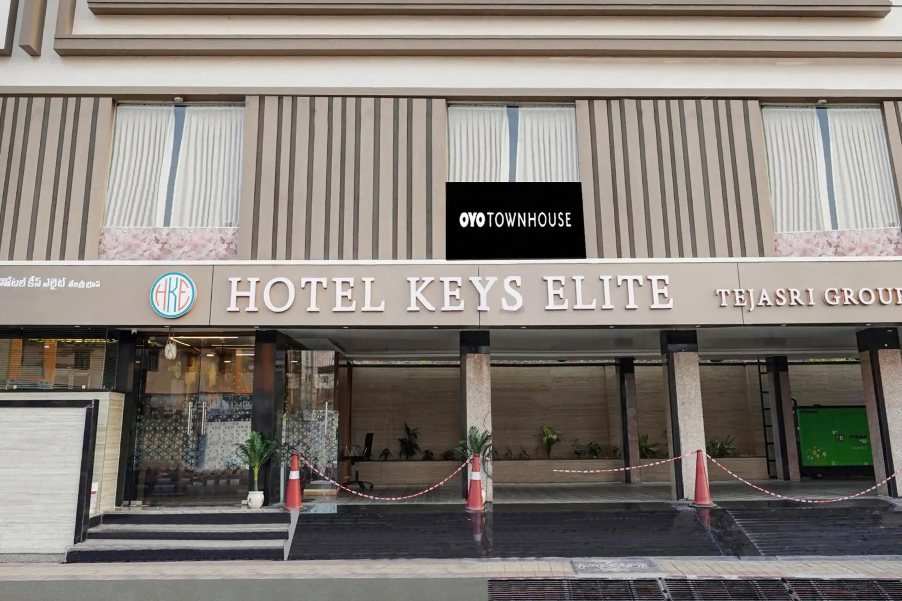 Facade/entrance in Super Collection O KEYS ELITE Facade/entrance in Super Collection O KEYS ELITE