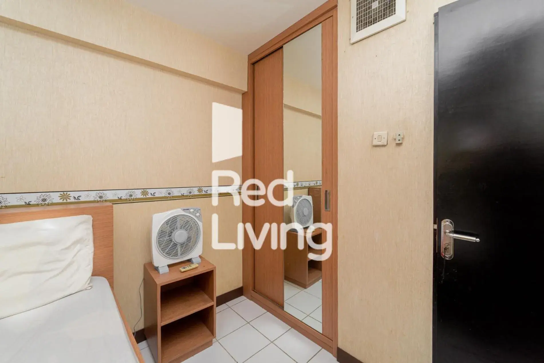 Bedroom, Bed in Apartemen Sentra Timur Residence - S&A Zada Property Tower Orange Bedroom, Bed in Apartemen Sentra Timur Residence - S&A Zada Property Tower Orange