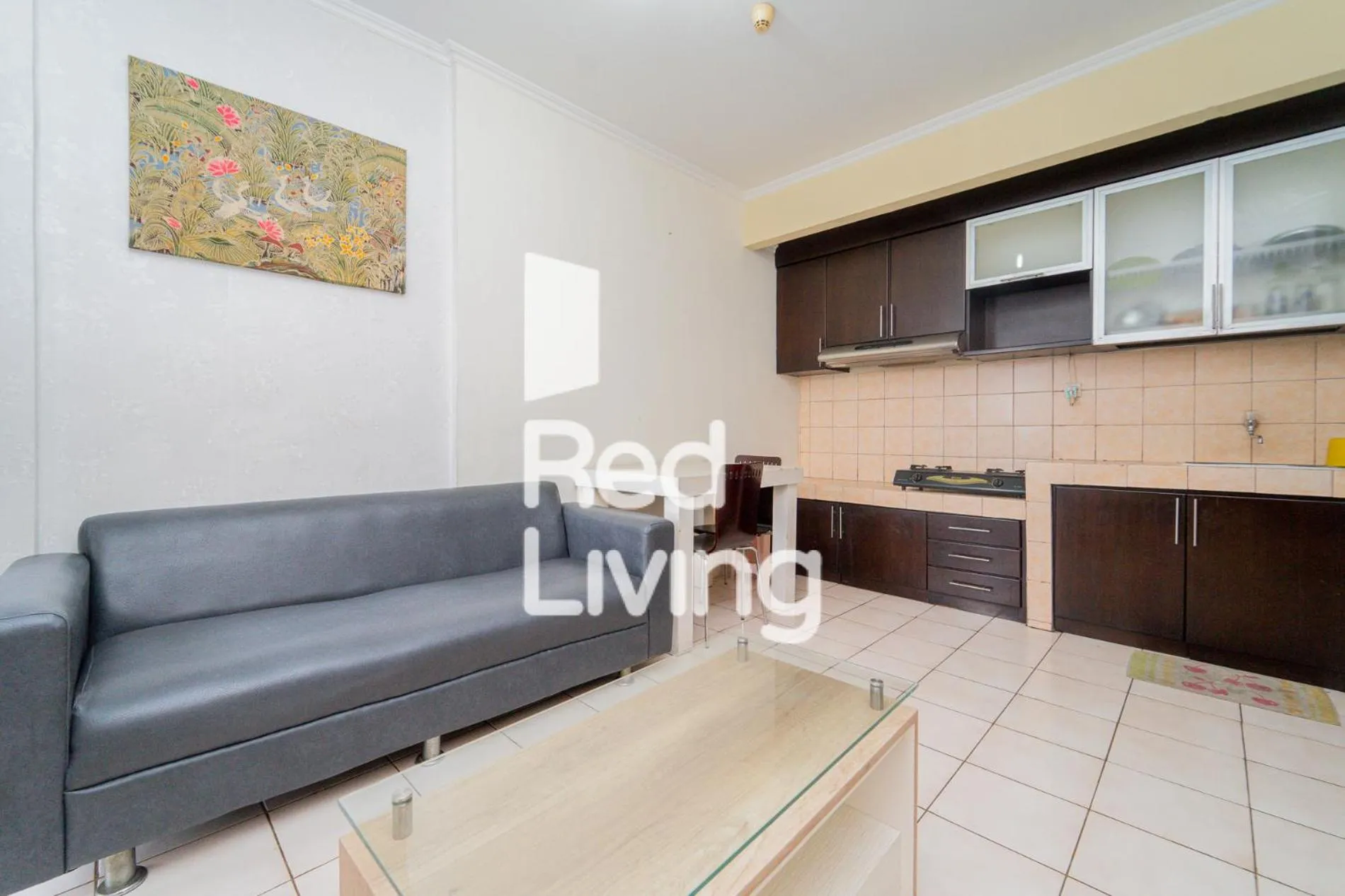 Kitchen or kitchenette in RedLiving Apartemen Mediterania Palace - Meditrans Property Tower B