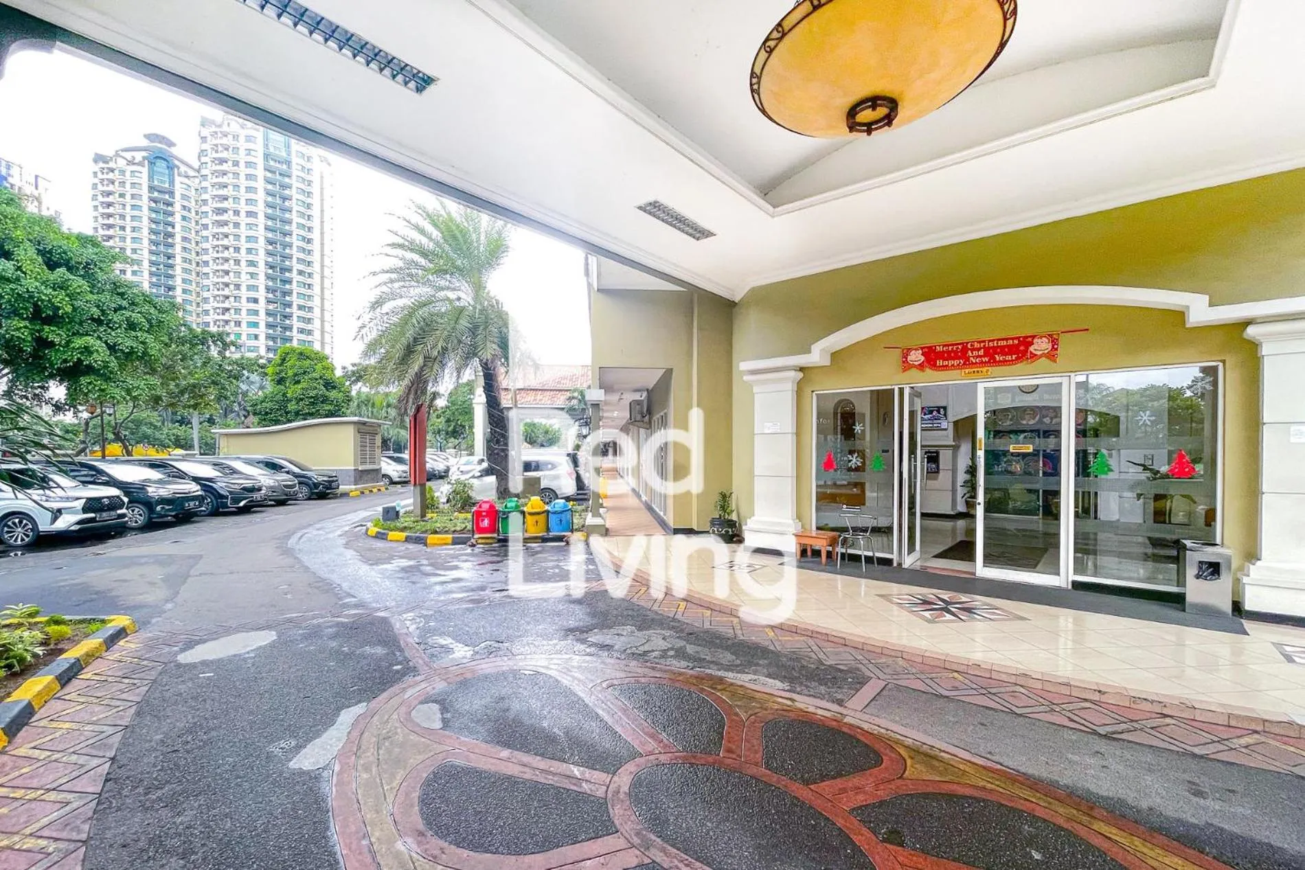 Property building in RedLiving Apartemen Mediterania Palace - Meditrans Property Tower B