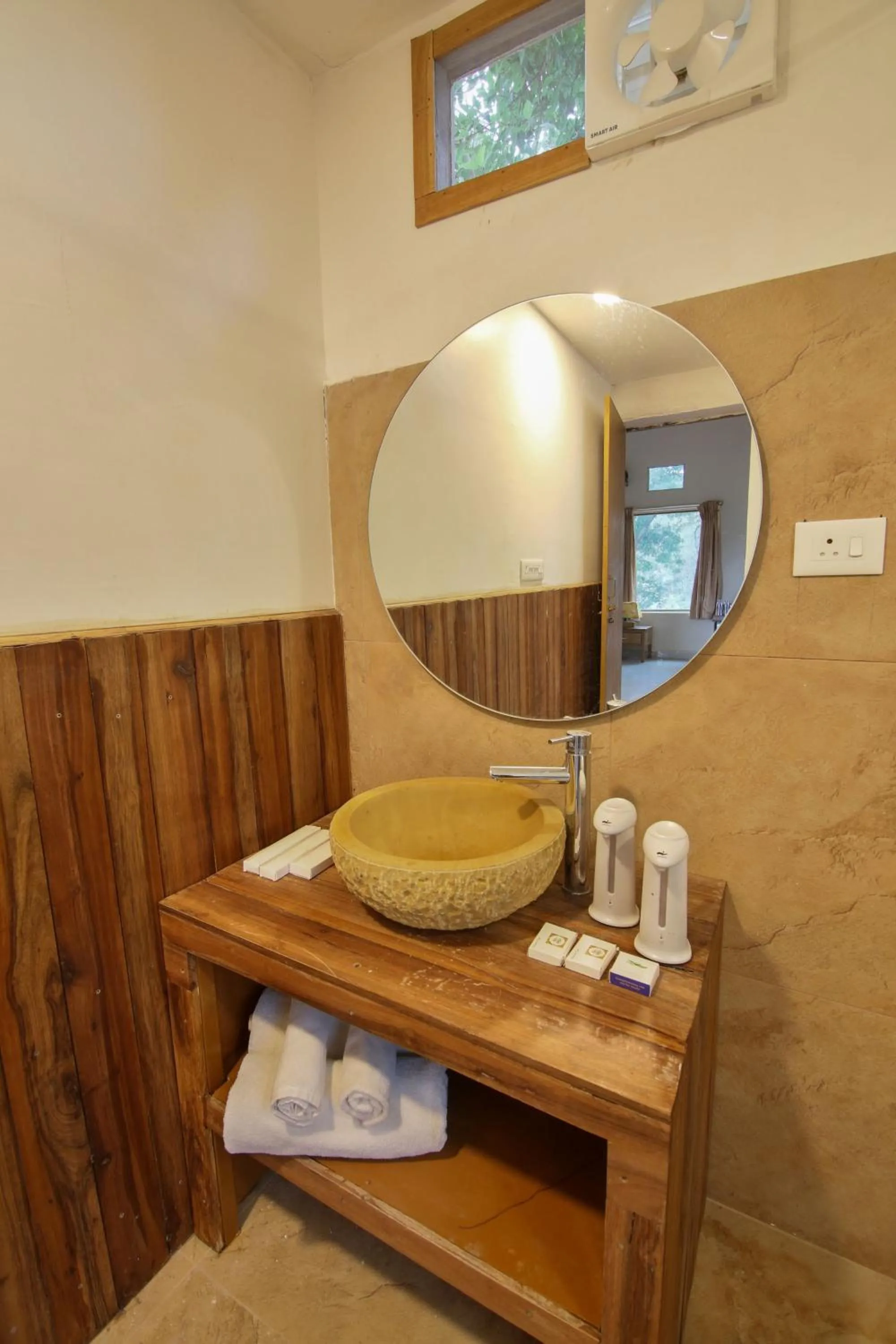 Bathroom in Rukhad Jungle Camp - Pench