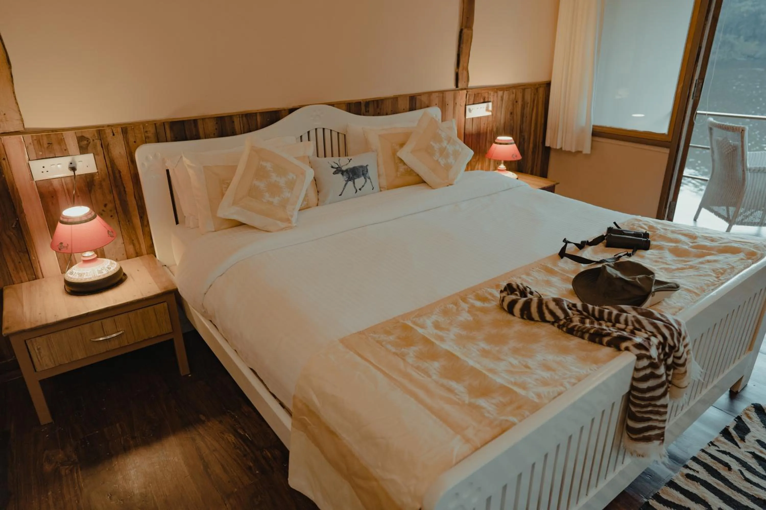 Photo of the whole room, Bed in Rukhad Jungle Camp - Pench