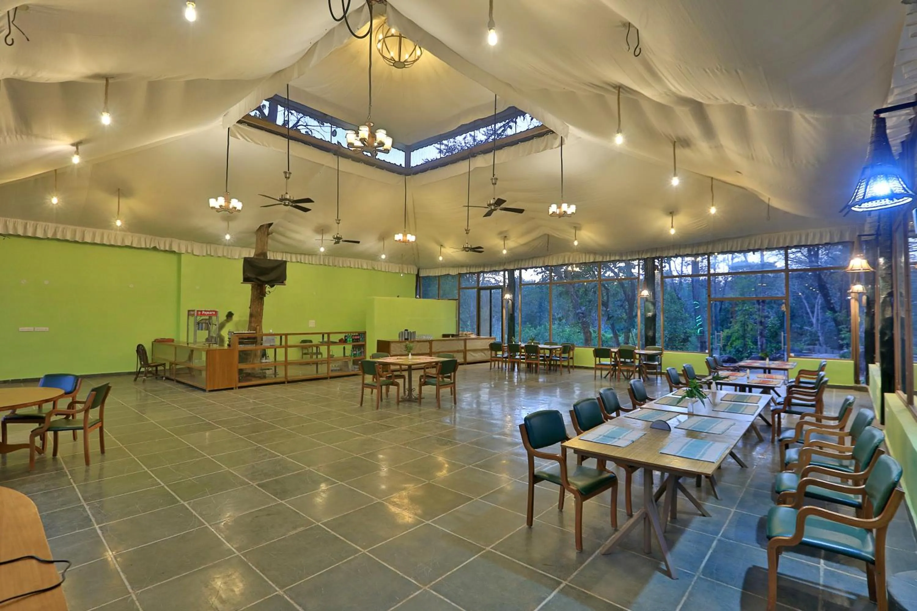 Restaurant/places to eat in Rukhad Jungle Camp - Pench