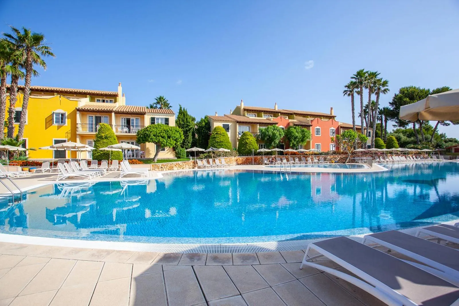 Swimming pool in Grupotel Playa Club