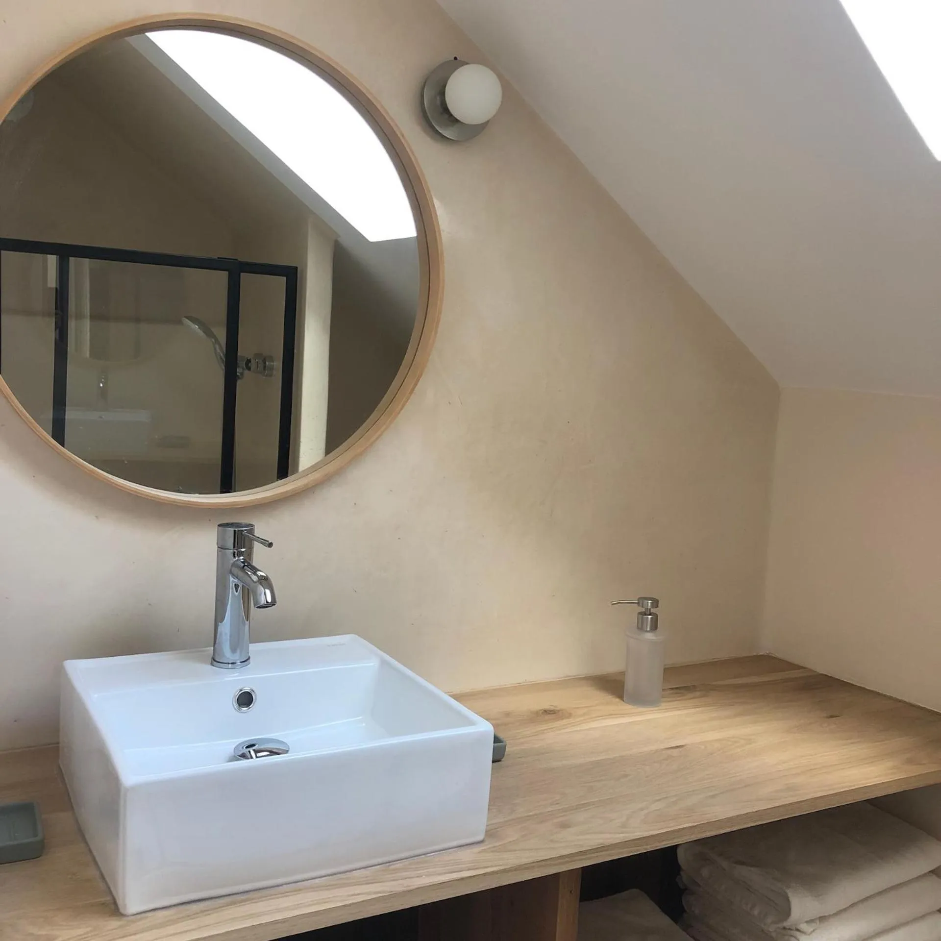 Bathroom in Fleurs de lin