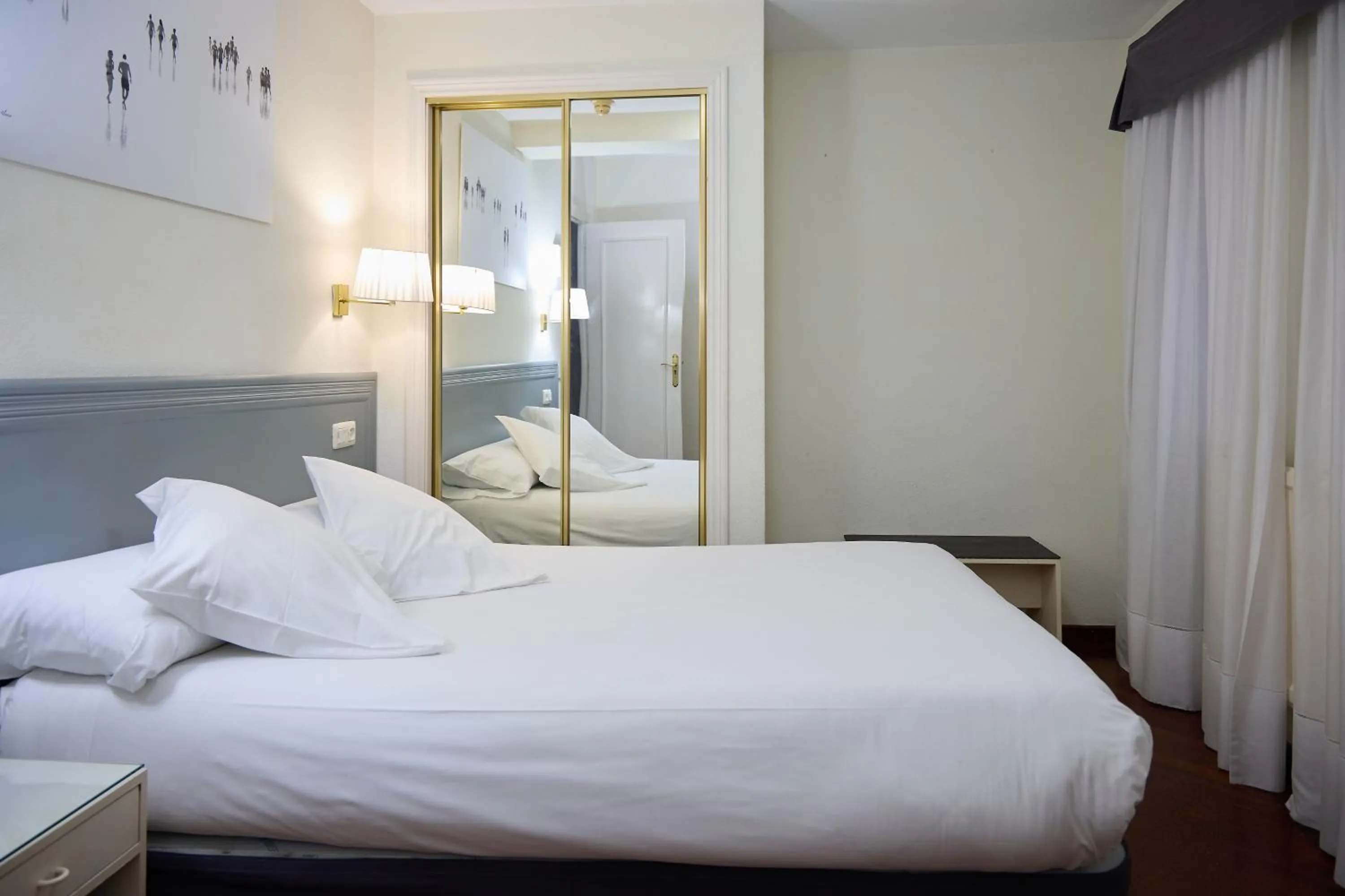 Bed in Hotel Vigo Plaza