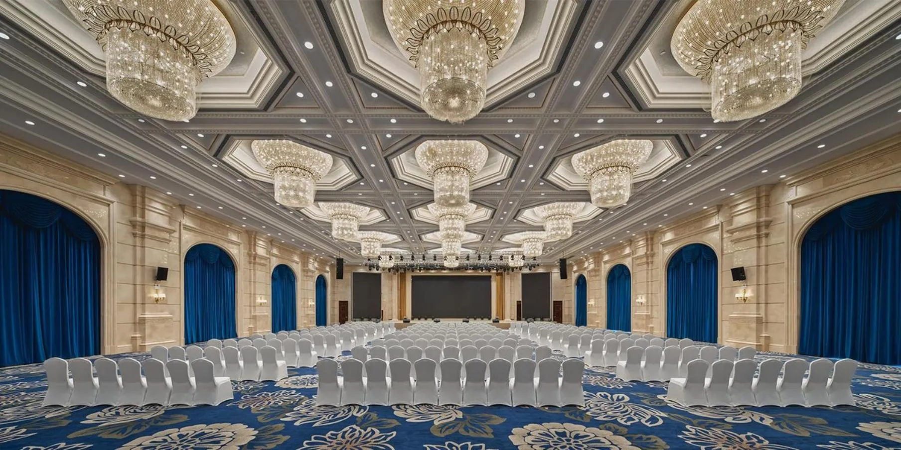 Banquet/Function facilities in Crowne Plaza Dongying by IHG
