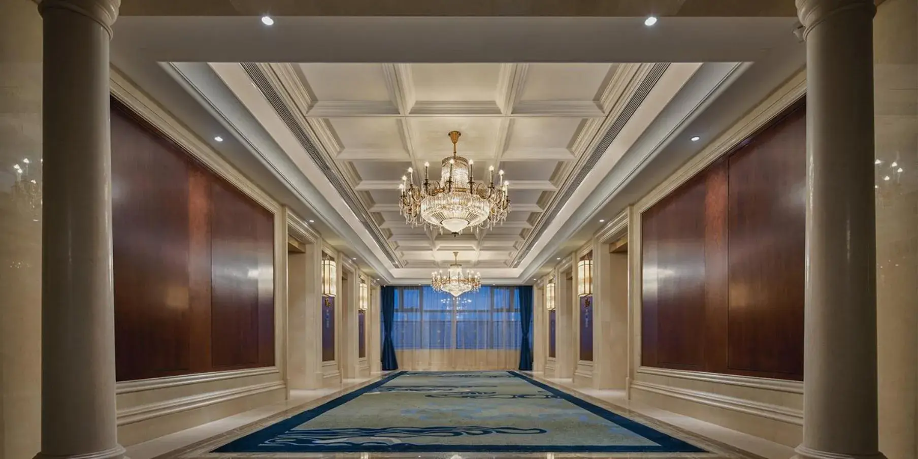 Lobby or reception in Crowne Plaza Dongying by IHG Lobby or reception in Crowne Plaza Dongying by IHG