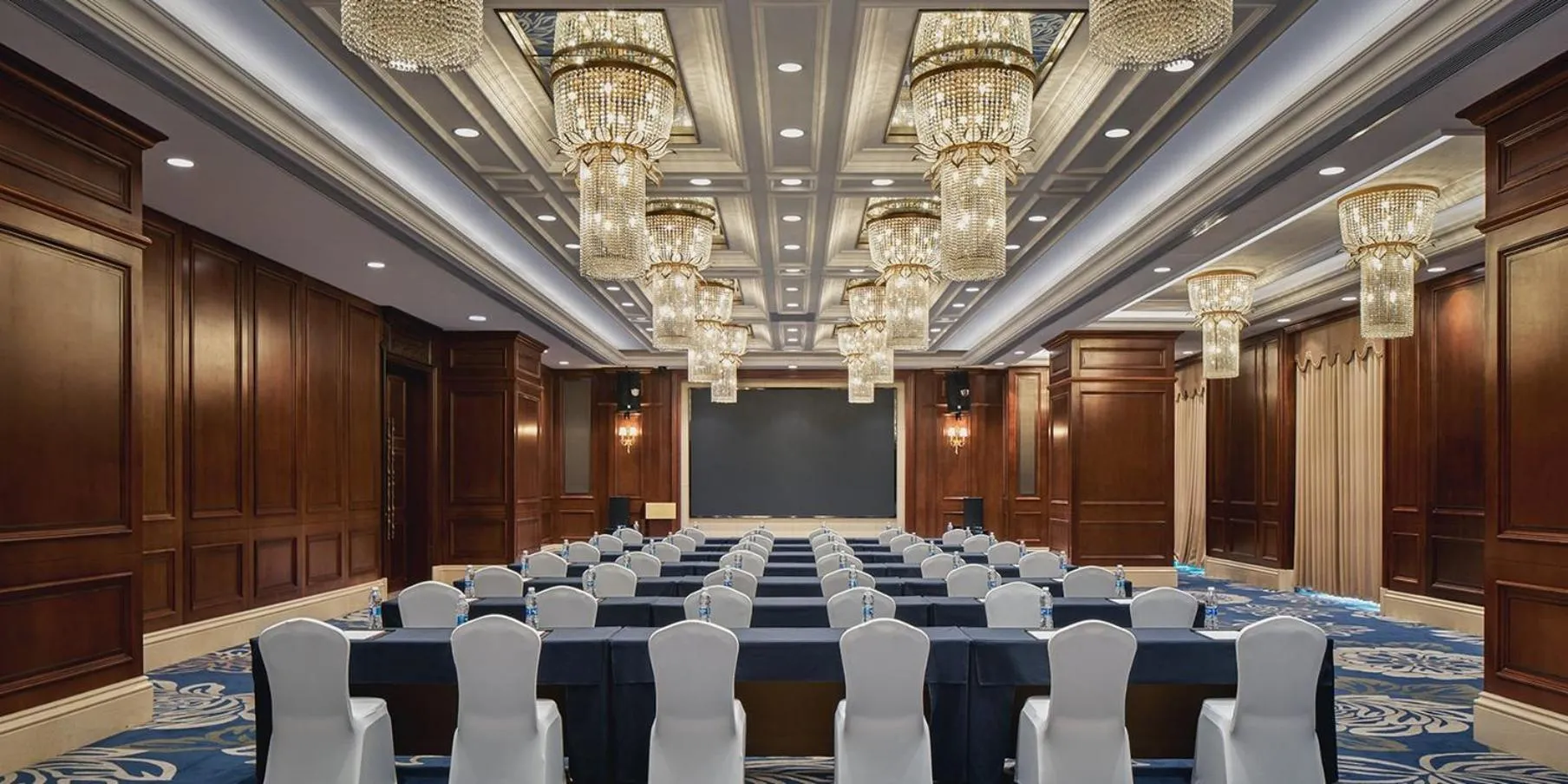 Banquet/Function facilities in Crowne Plaza Dongying by IHG