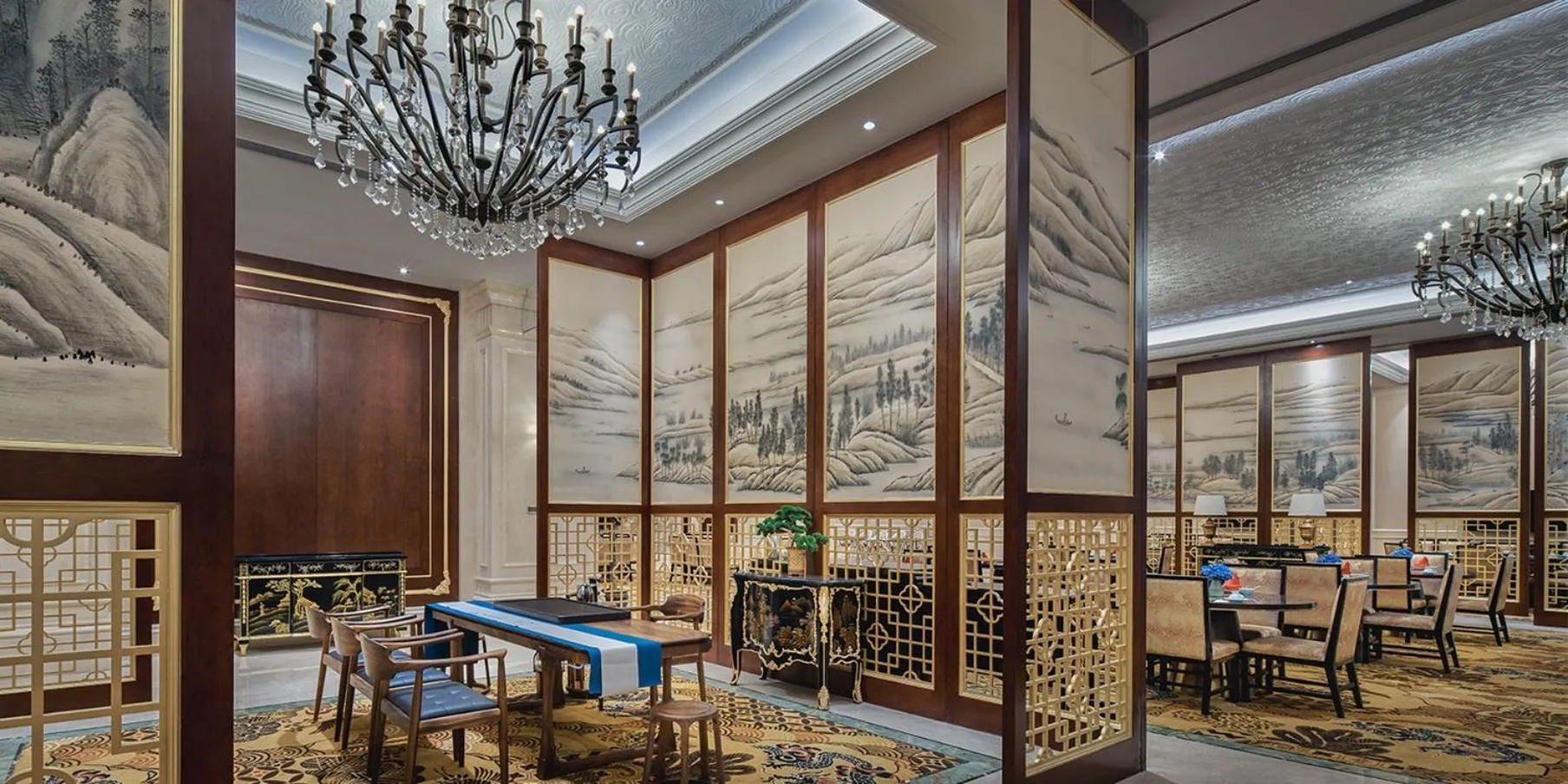 Restaurant/places to eat in Crowne Plaza Dongying by IHG