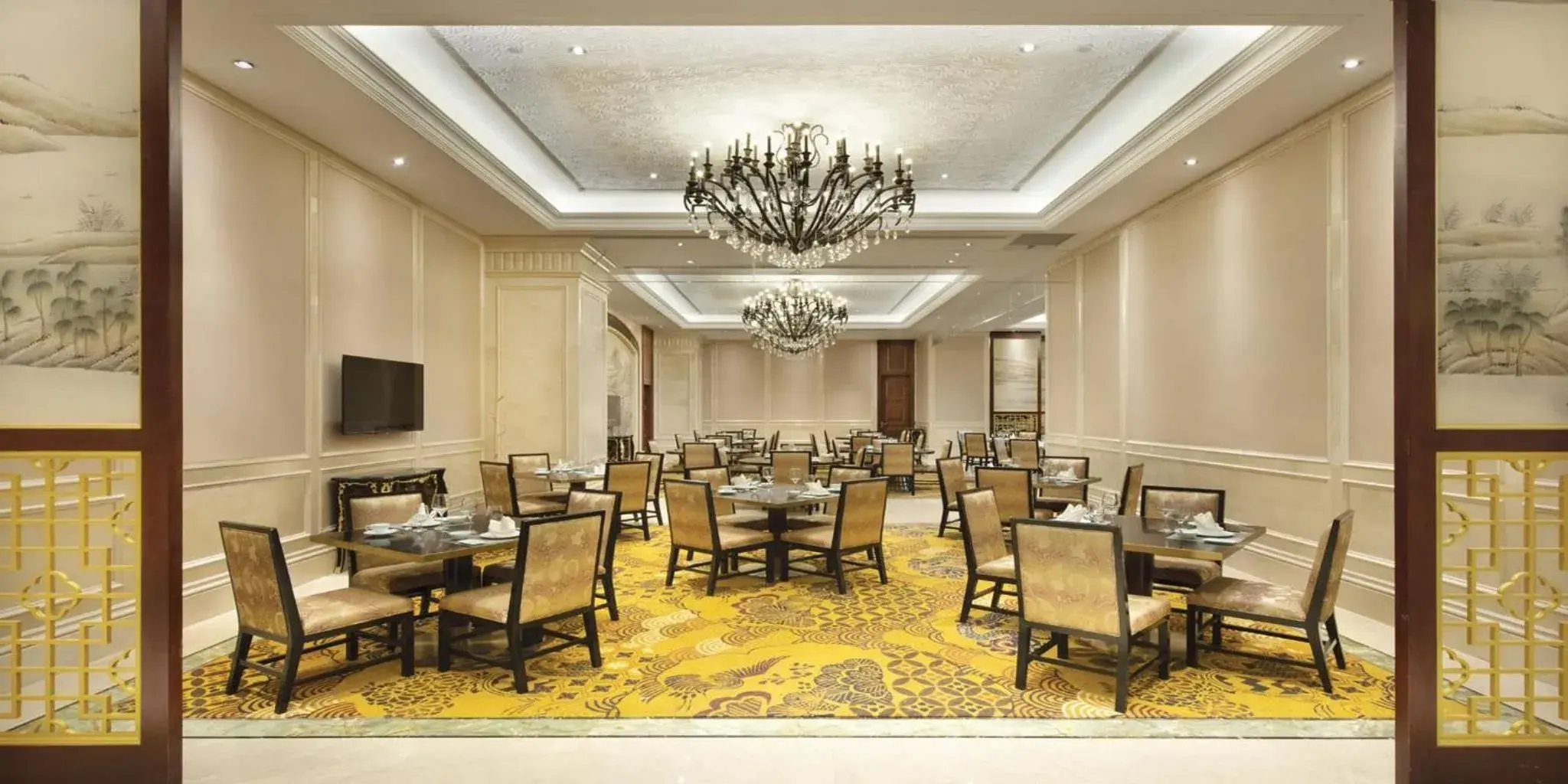 Restaurant/places to eat in Crowne Plaza Dongying by IHG Restaurant/places to eat in Crowne Plaza Dongying by IHG