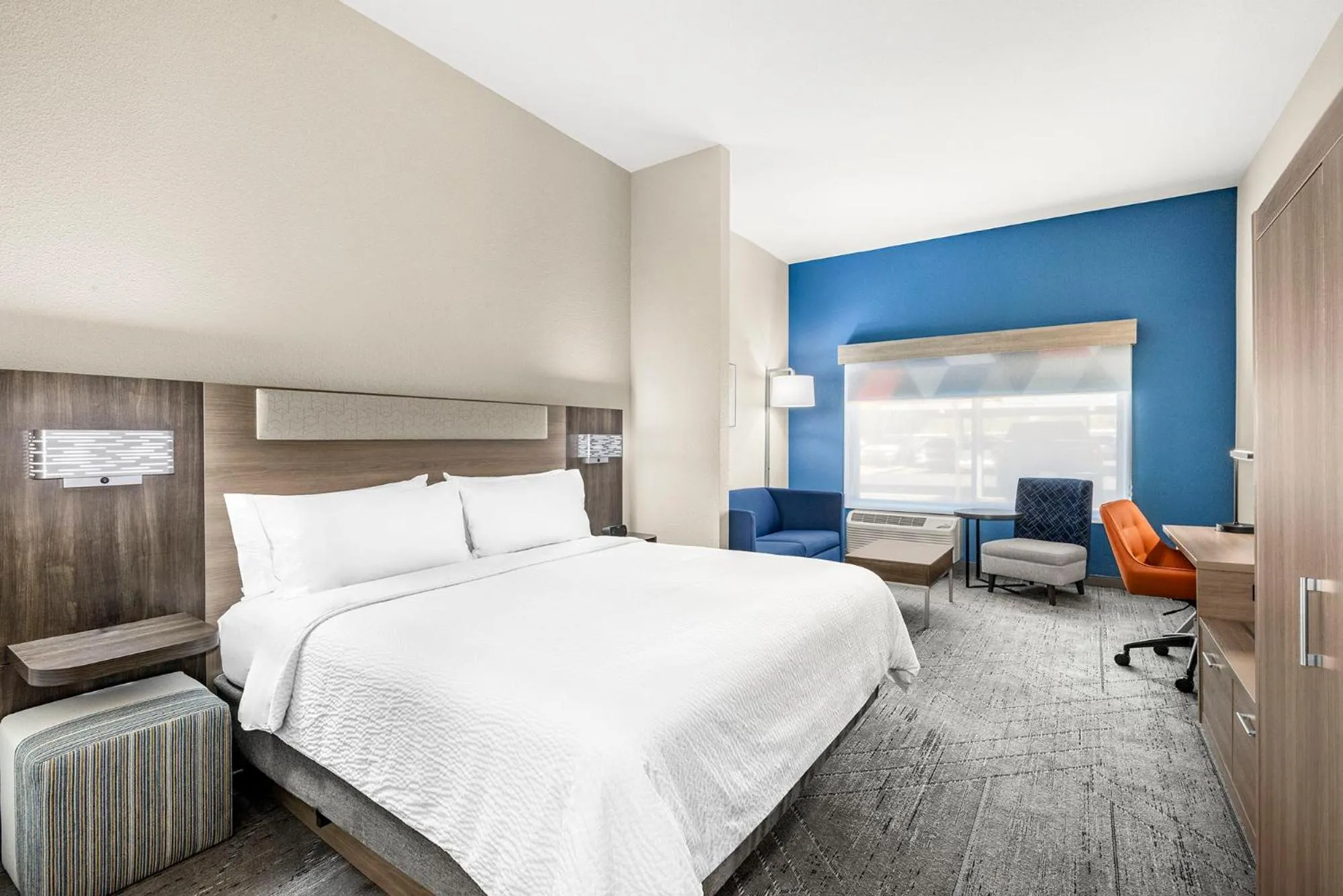 Photo of the whole room, Bed in Holiday Inn Express & Suites - Phoenix West - Tolleson