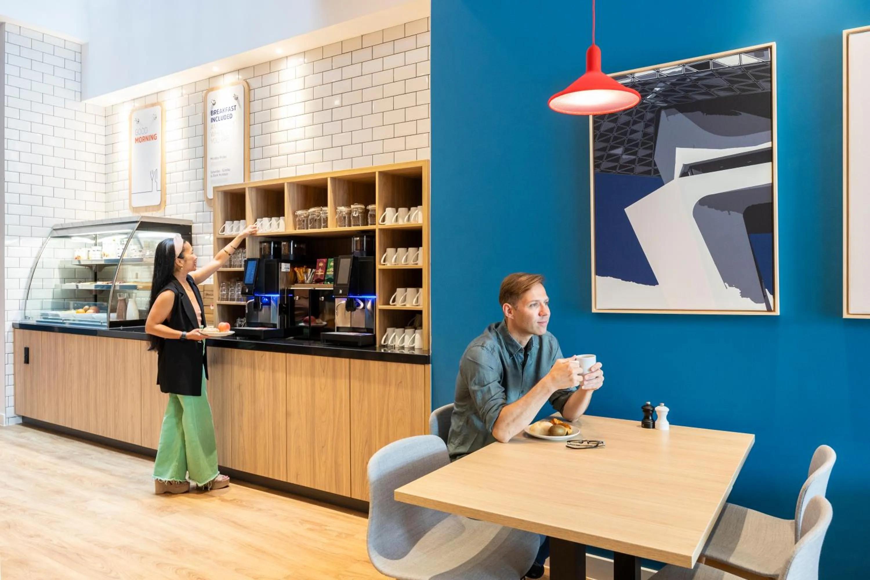 Buffet breakfast in Holiday Inn Express Antwerp - City Centre by IHG