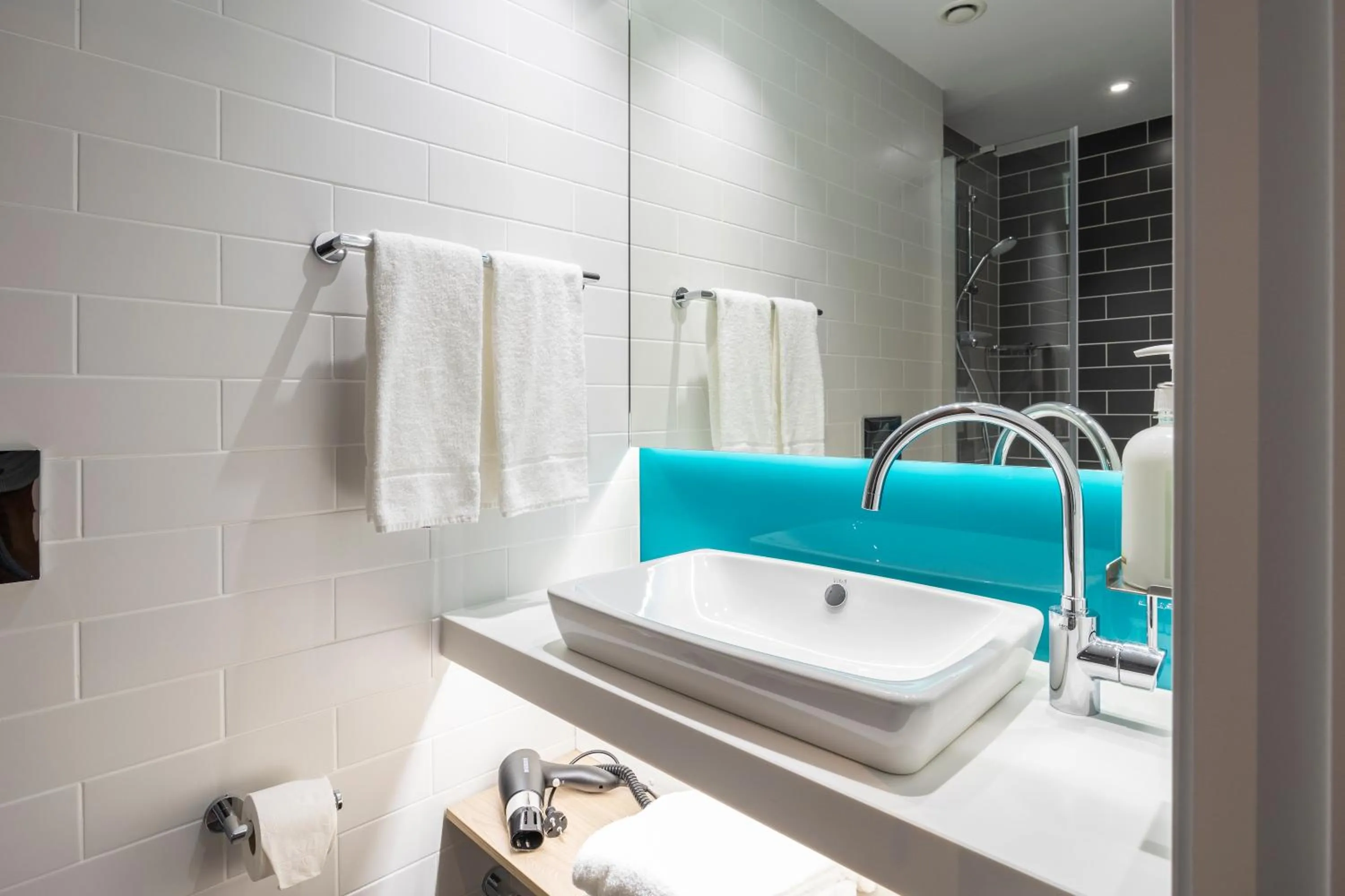 Bathroom in Holiday Inn Express Antwerp - City Centre by IHG