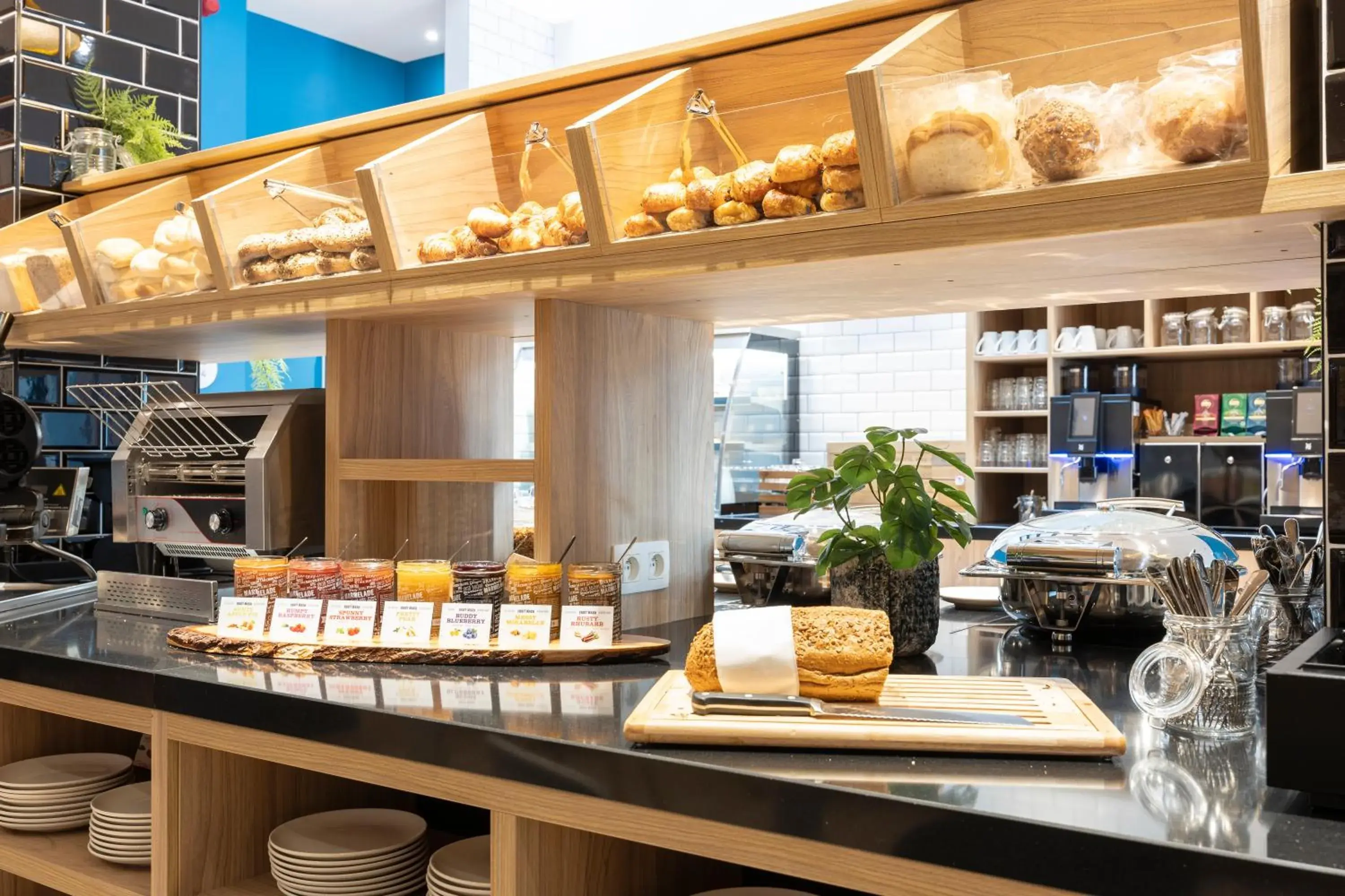 Buffet breakfast in Holiday Inn Express Antwerp - City Centre by IHG Buffet breakfast in Holiday Inn Express Antwerp - City Centre by IHG