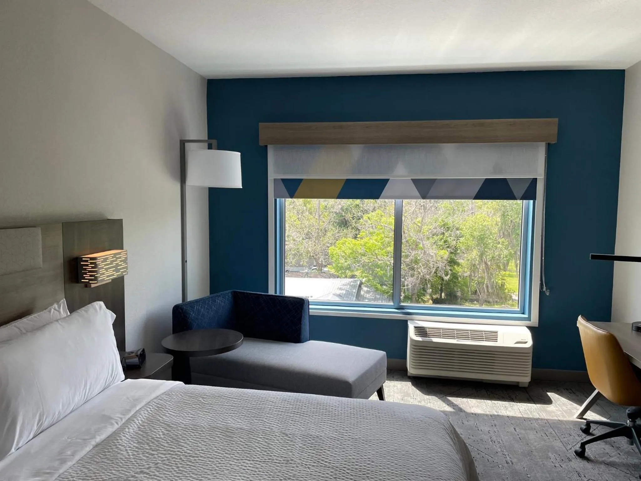 Photo of the whole room, Bed in Holiday Inn Express - Starke by IHG