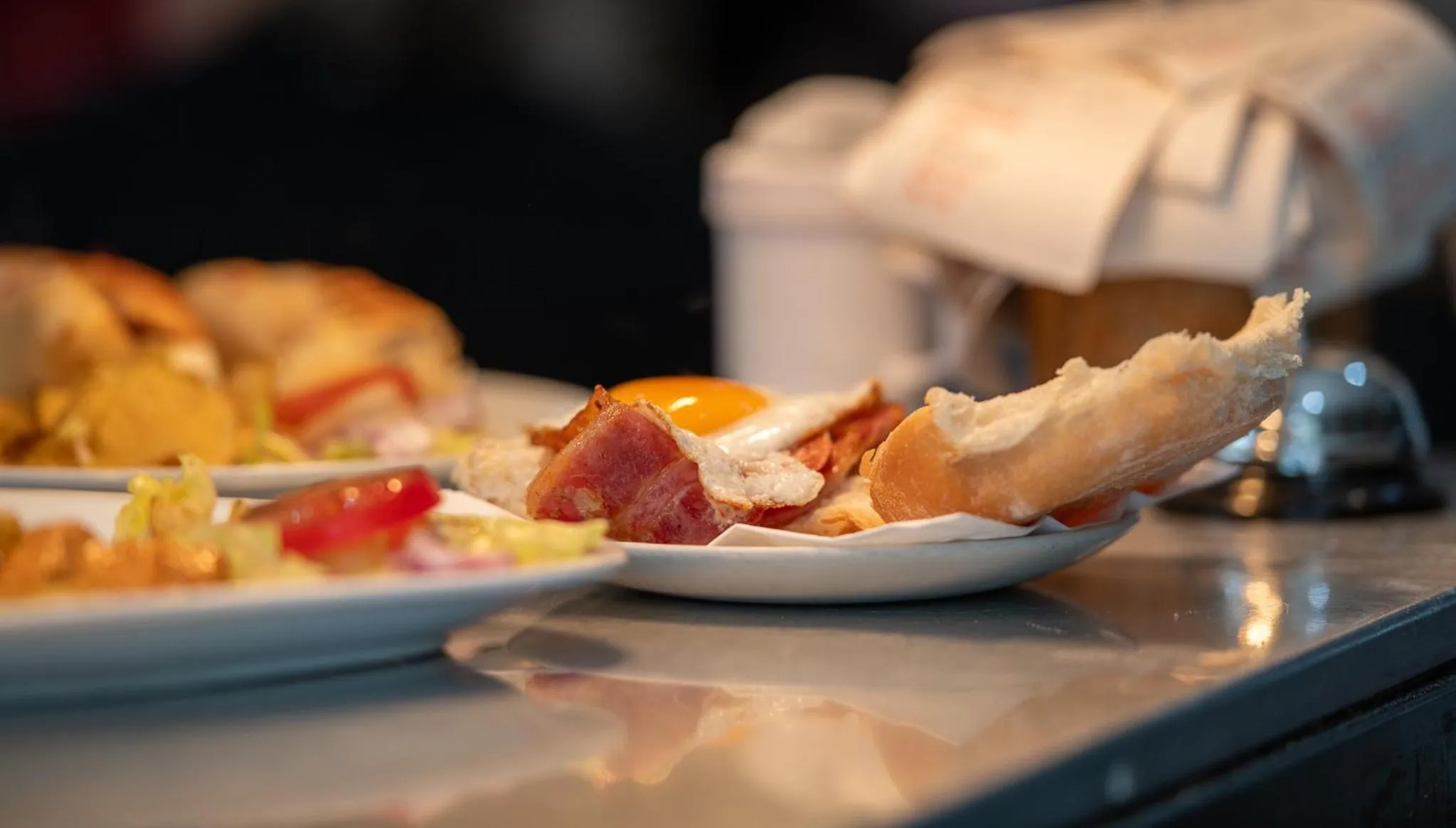 Breakfast in Loch Ness Gate House