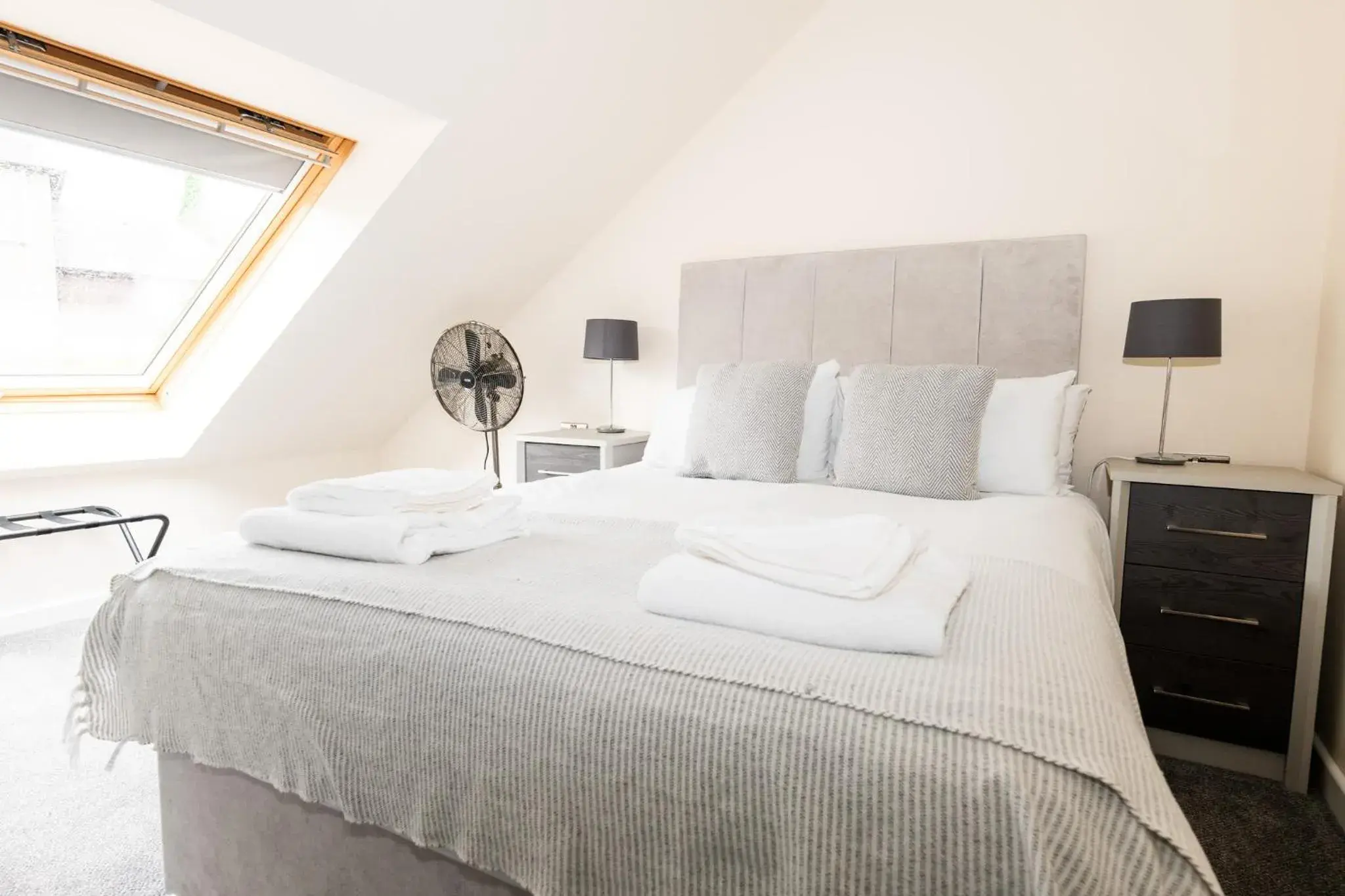 Bed in Loch Ness Gate House Bed in Loch Ness Gate House