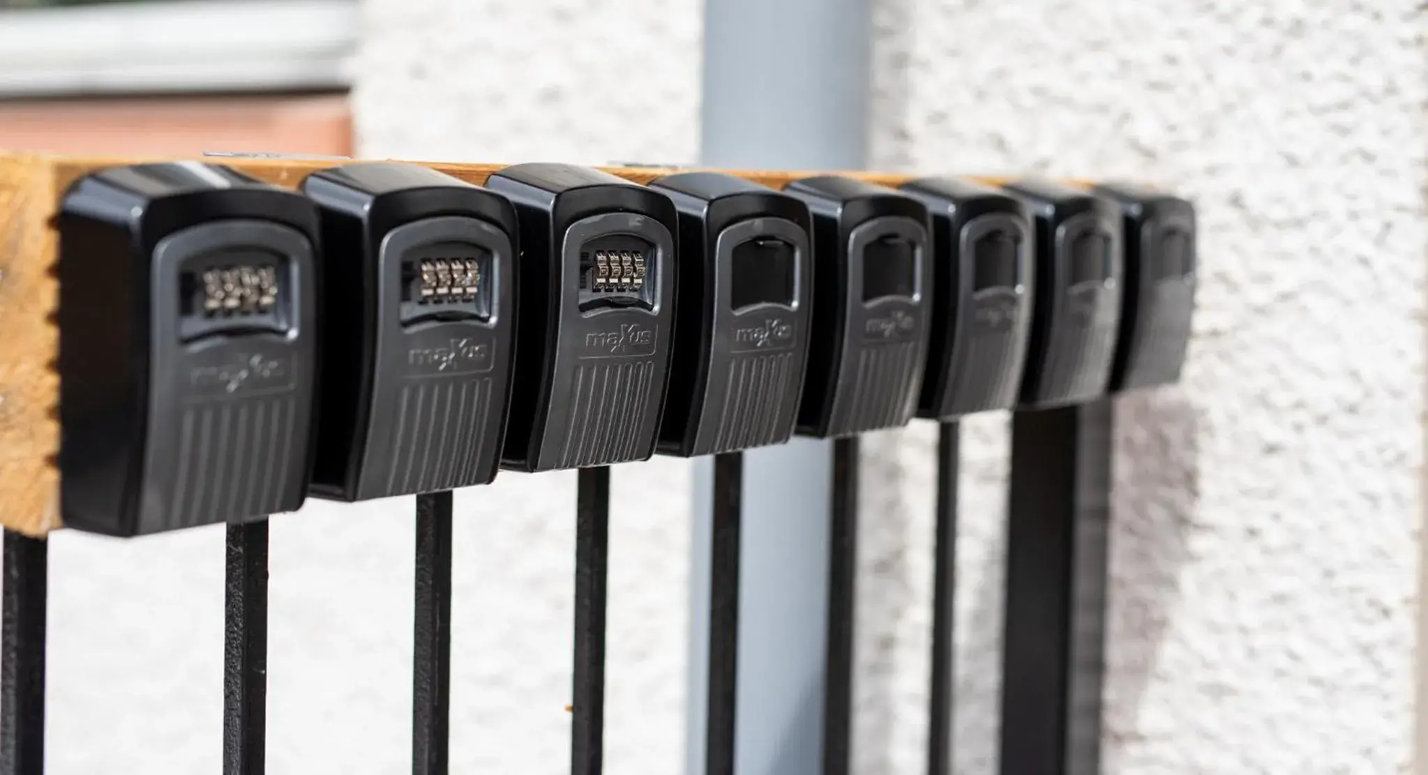 Facade/entrance in Loch Ness Gate House Facade/entrance in Loch Ness Gate House