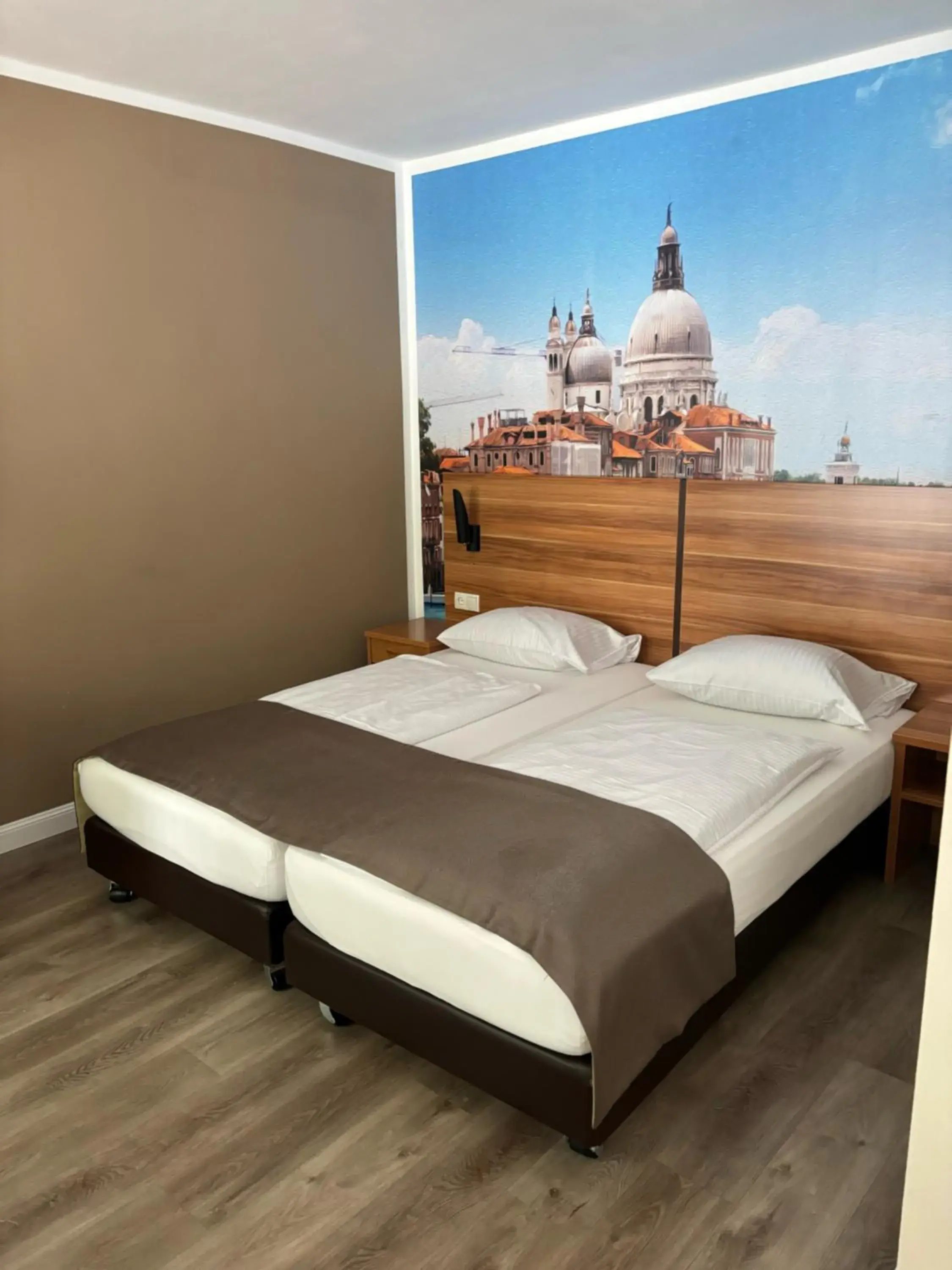 Double Room with Balcony in Hotel Schlangenbader Hof Double Room with Balcony in Hotel Schlangenbader Hof