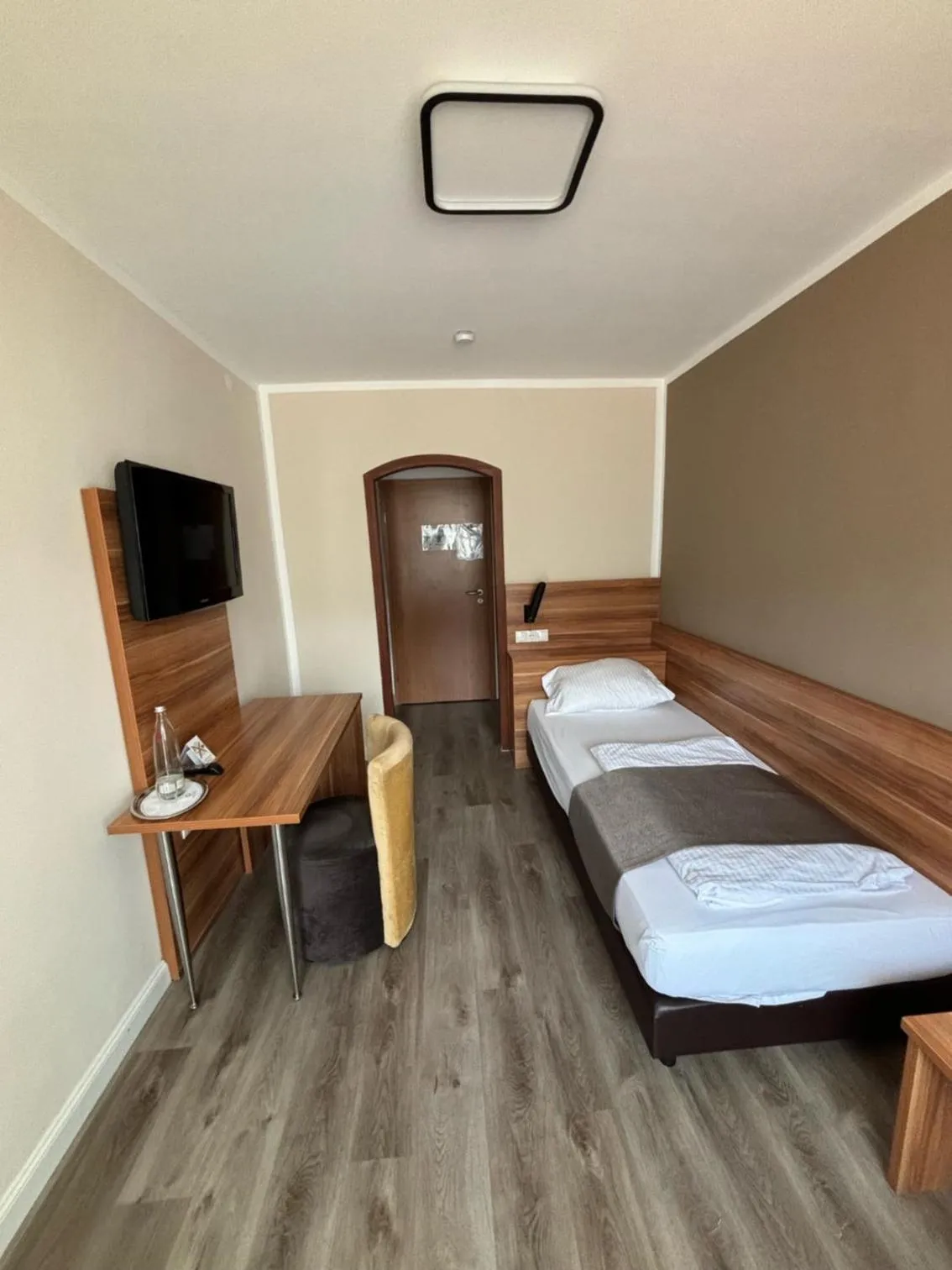 Bed in Hotel Schlangenbader Hof