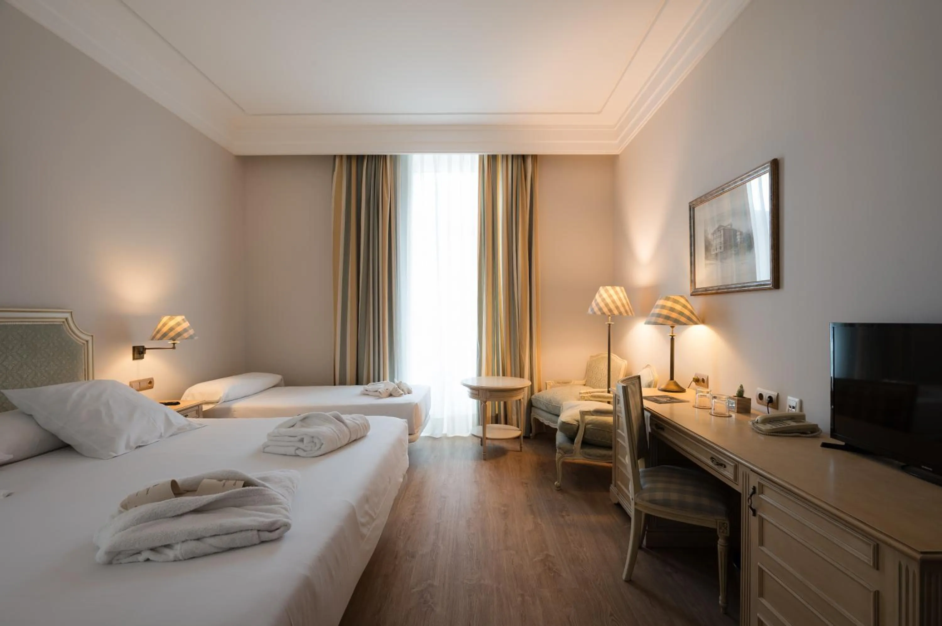 Photo of the whole room, Bed in Castilla Termal Solares