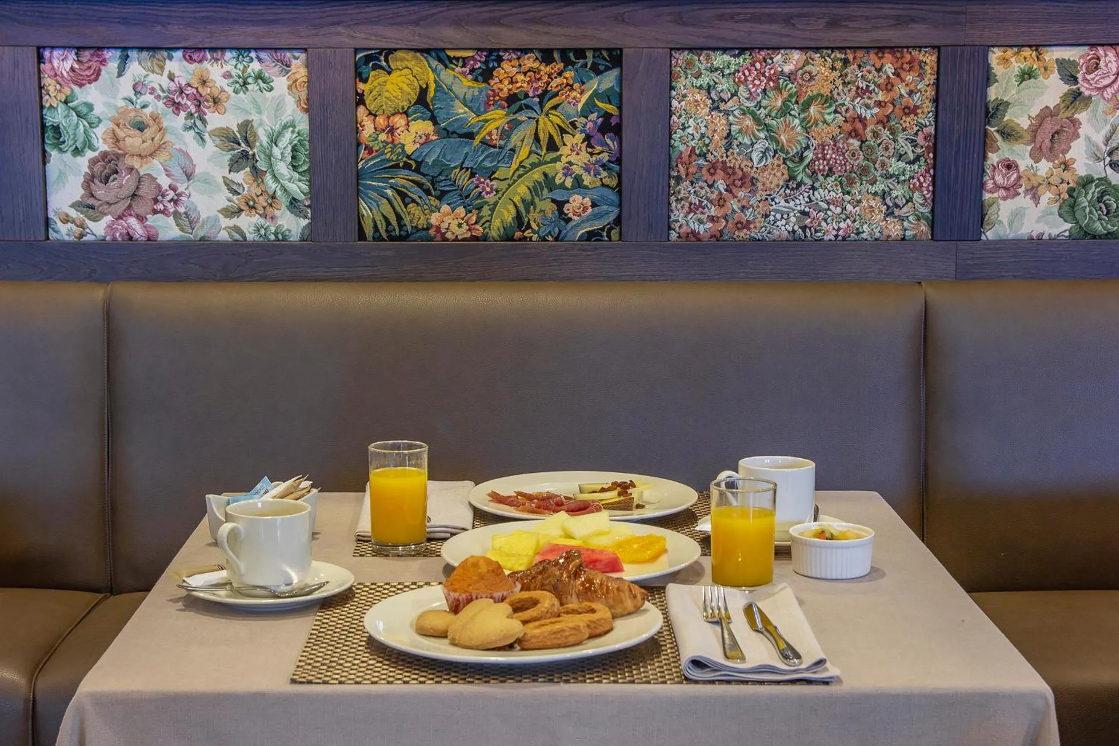 Restaurant/places to eat in Castilla Termal Solares